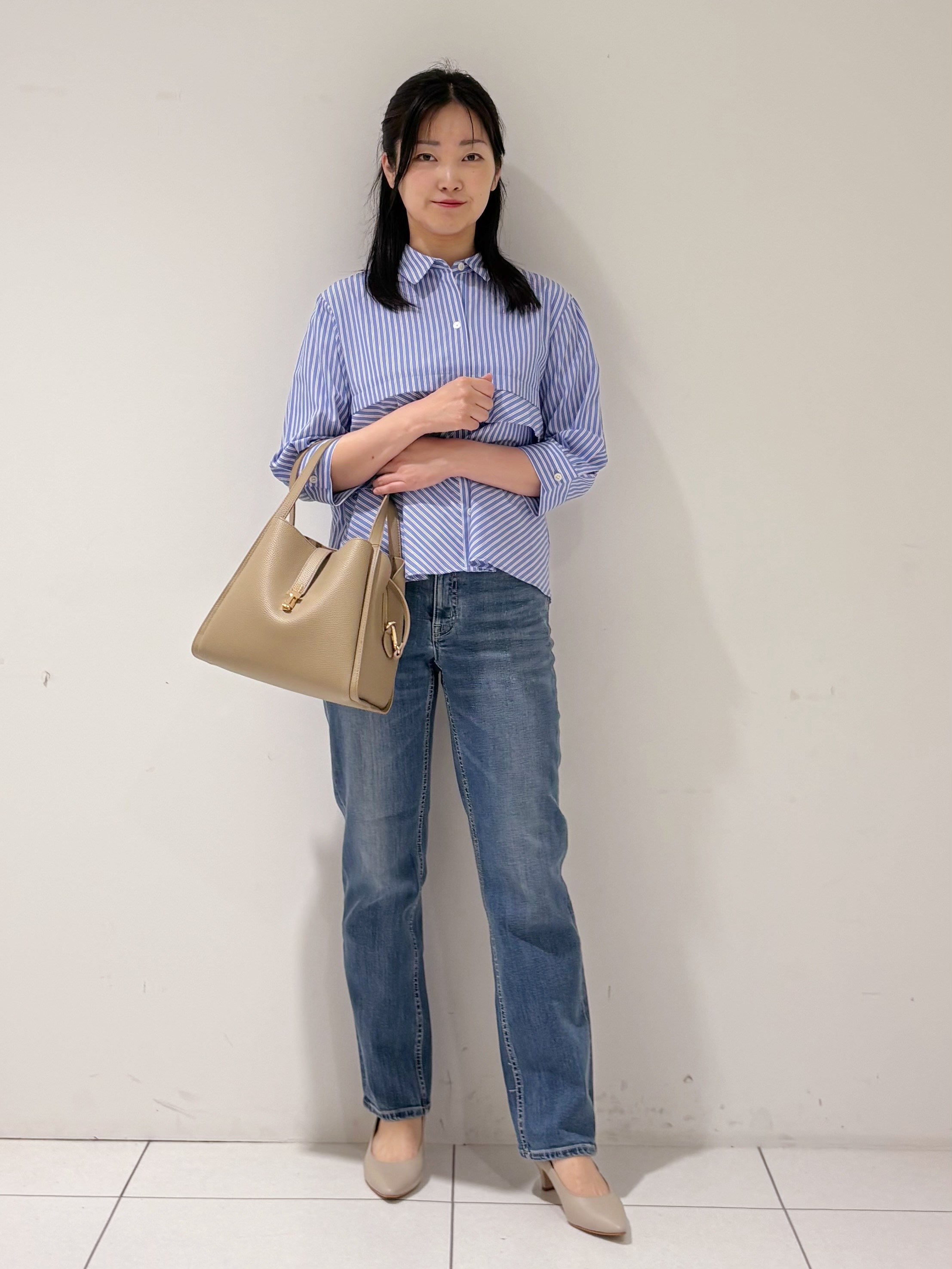 momokoさんの「INDIVI｜【UVケア／吸汗速乾／着映え】ティアードストライプシャツ」を使ったコーディネート