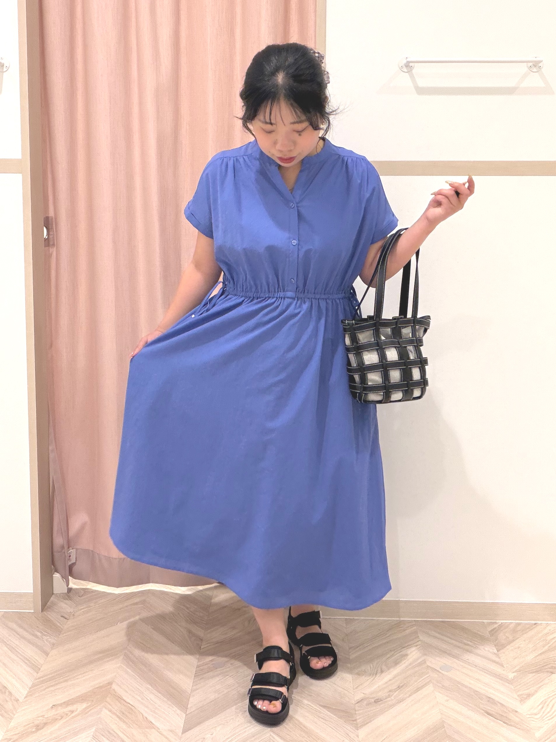 まちゃんなちゃんさんの「SHOO･LA･RUE｜【S-LL/UV/吸水速乾/洗濯機可】通気性〇 ギャザーリボンワンピース」を使ったコーディネート