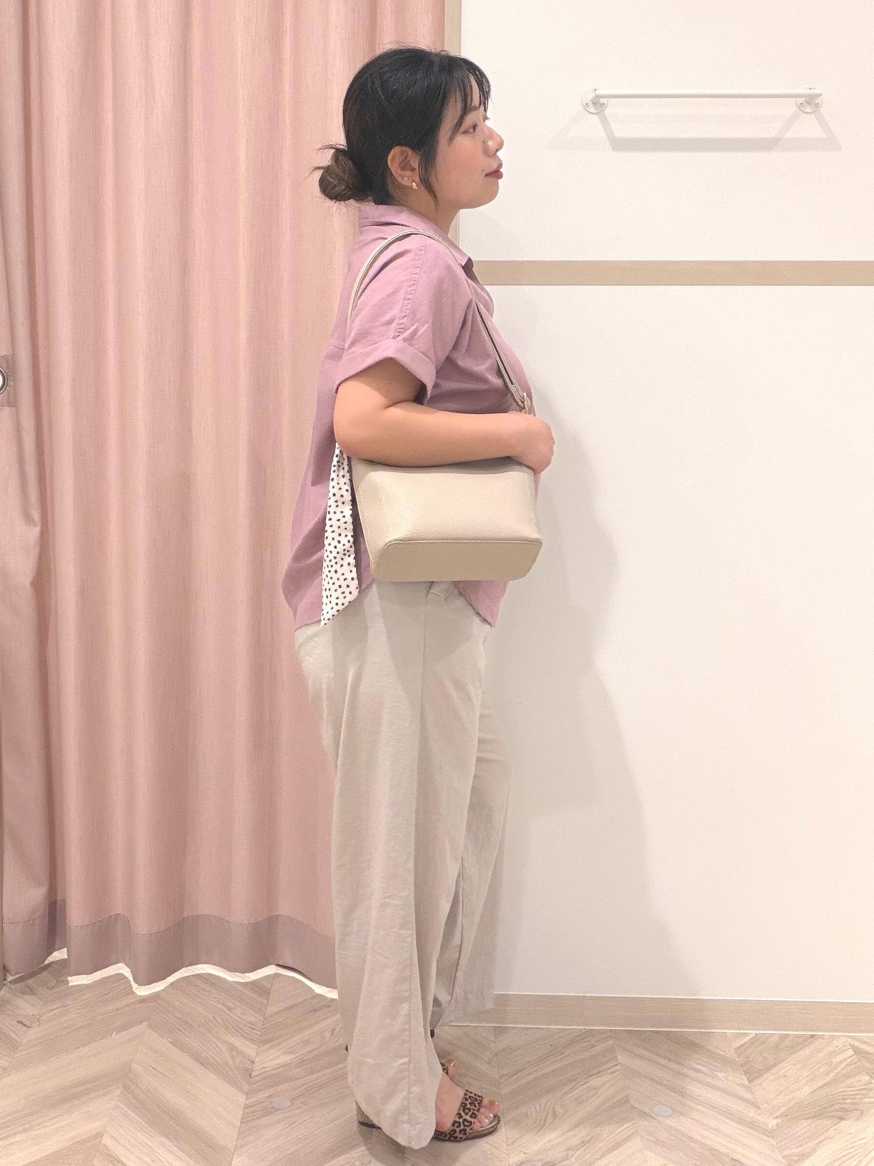 まちゃんなちゃんさんの「SHOO･LA･RUE｜【UV/吸水速乾/抗菌防臭】インせず着られる フレンチリネンスキッパーシャツ」を使ったコーディネート