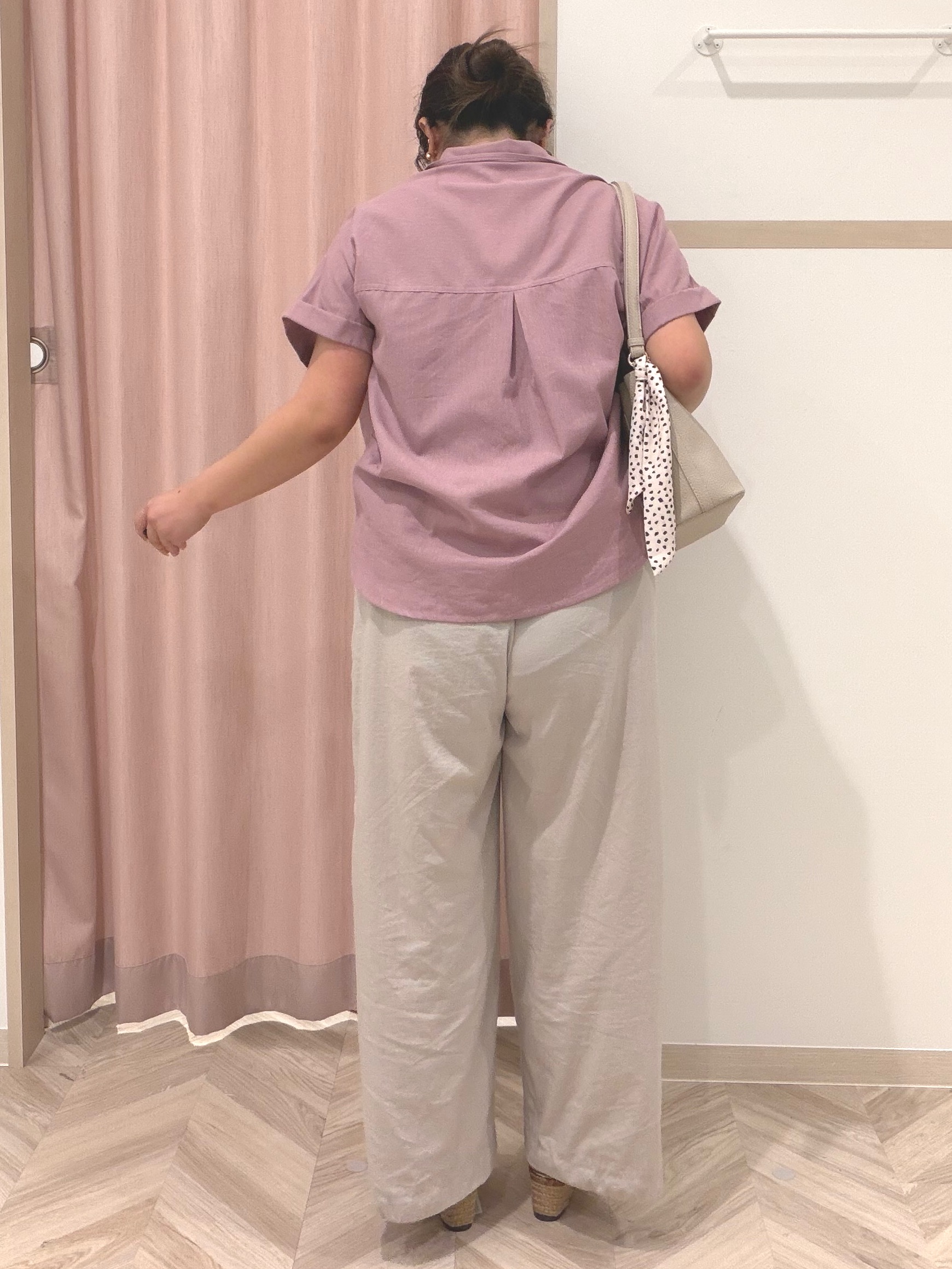 まちゃんなちゃんさんの「SHOO･LA･RUE｜【UV/吸水速乾/抗菌防臭】インせず着られる フレンチリネンスキッパーシャツ」を使ったコーディネート