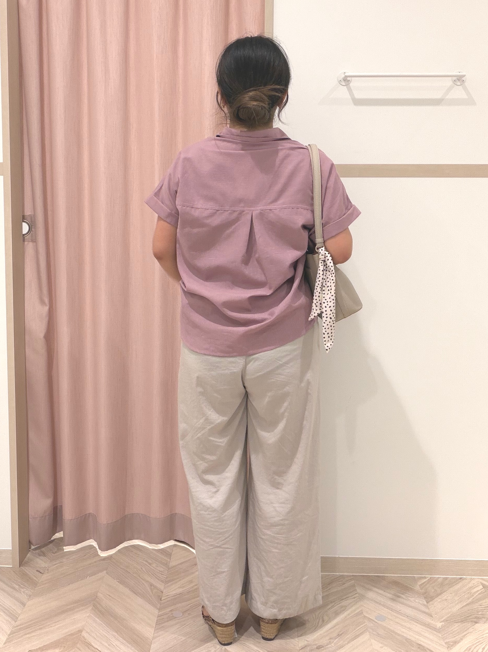まちゃんなちゃんさんの「SHOO･LA･RUE｜【UV/吸水速乾/抗菌防臭】インせず着られる フレンチリネンスキッパーシャツ」を使ったコーディネート