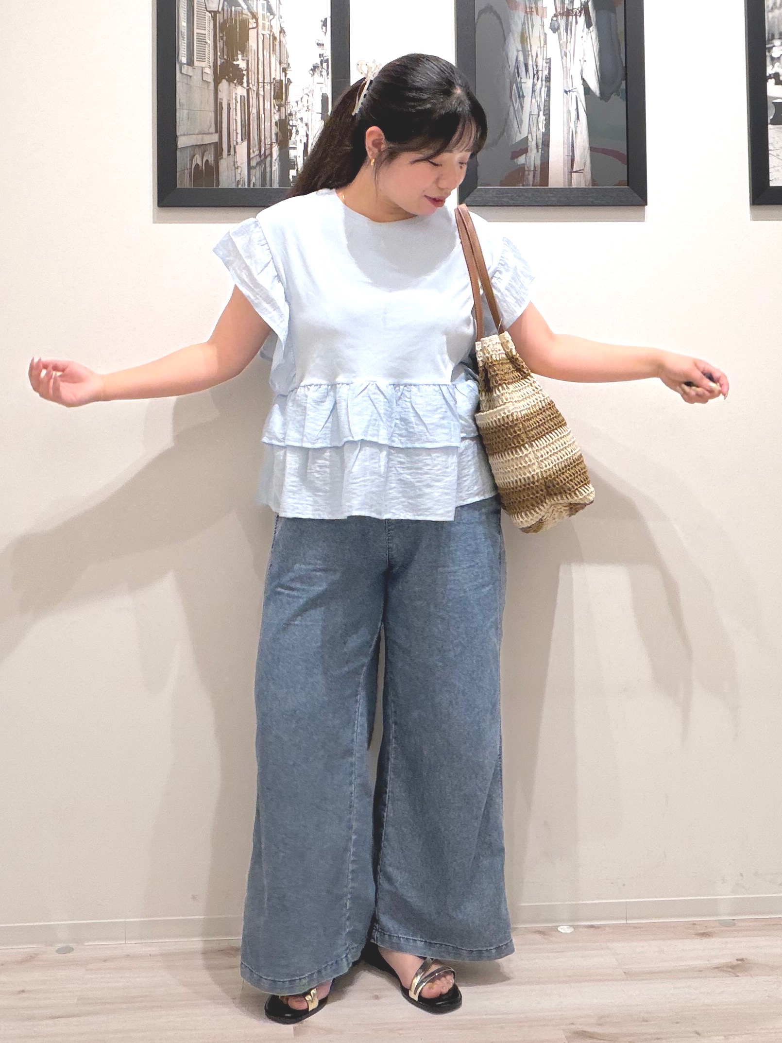 まちゃんなちゃんさんの「SHOO･LA･RUE｜【S-LL/洗濯機可】着るだけで決まる 主役級フリルトップス」を使ったコーディネート