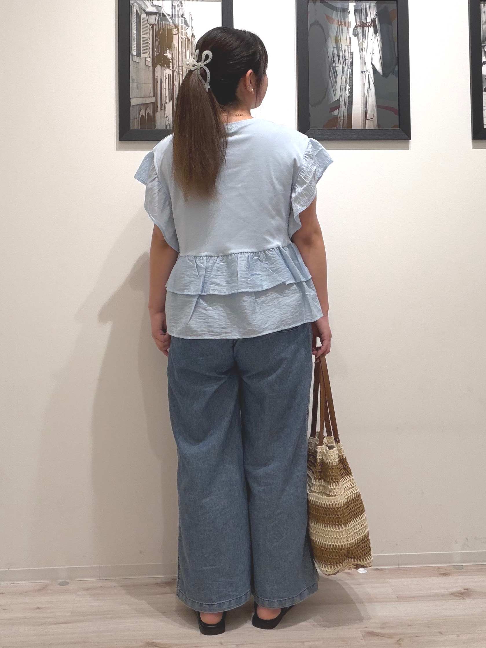 まちゃんなちゃんさんの「SHOO･LA･RUE｜【S-LL/洗濯機可】着るだけで決まる 主役級フリルトップス」を使ったコーディネート
