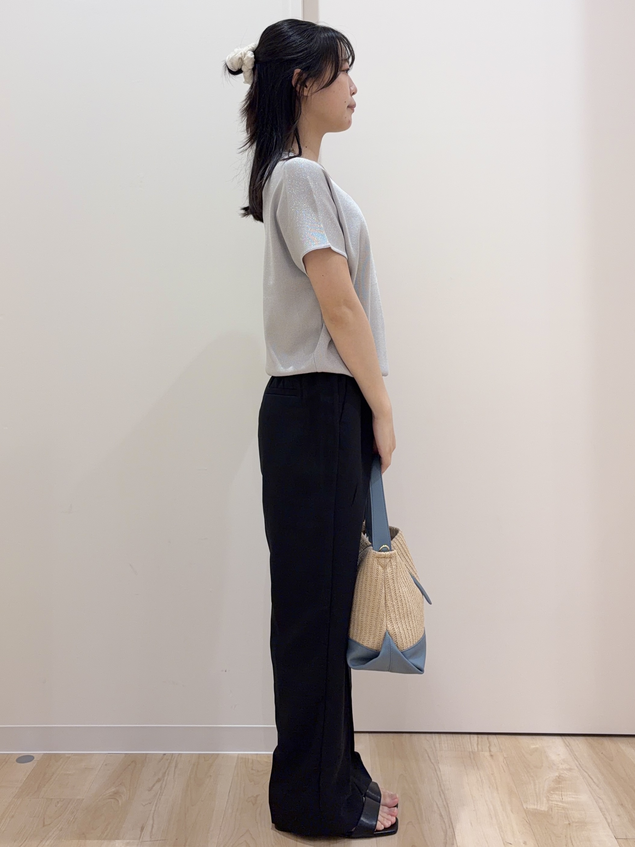 ayaneさんの「grove｜【シリーズ累計36万枚！名品ニット】やわらかドライタッチ ドルマンニット」を使ったコーディネート