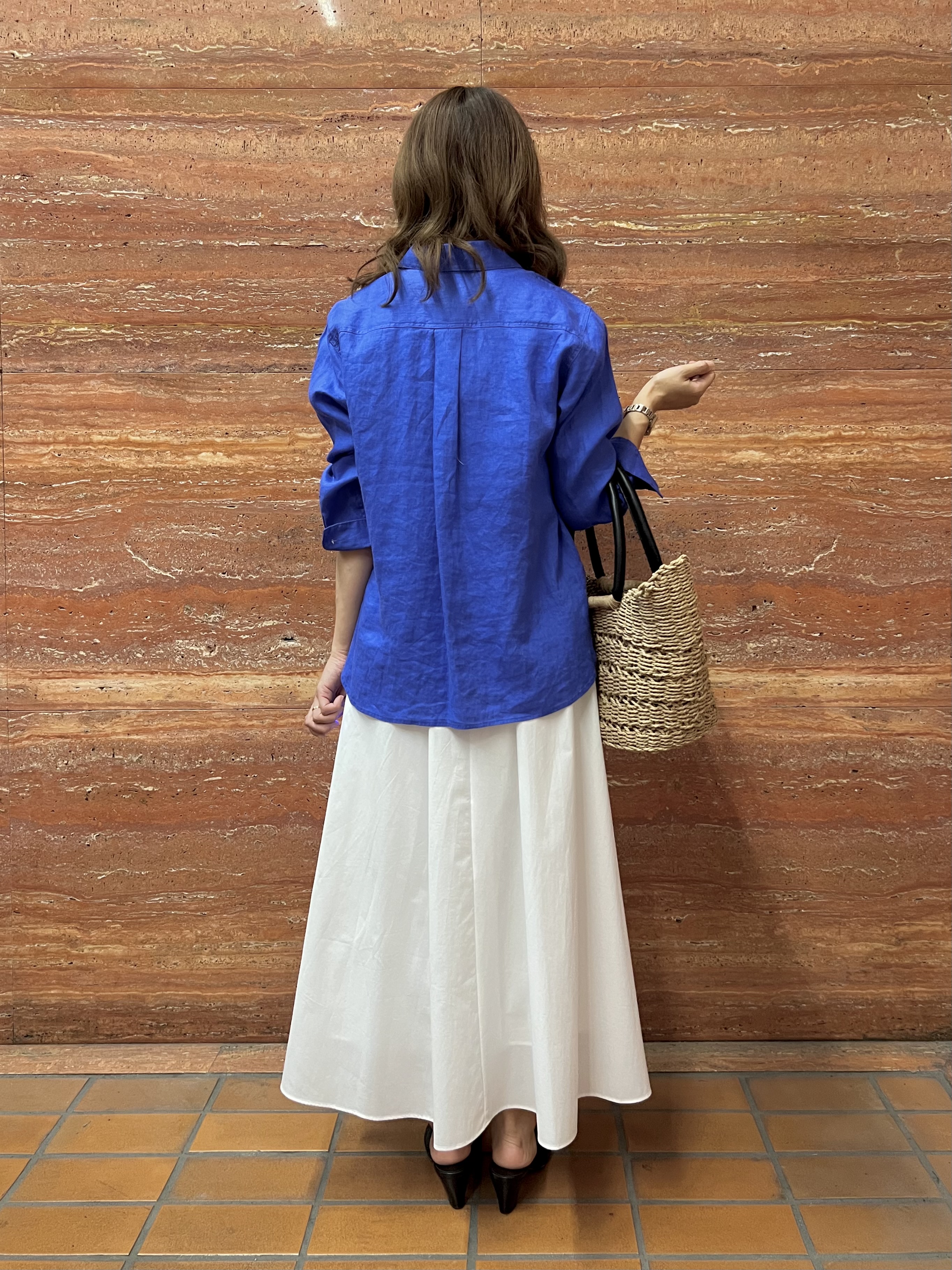 カナさんの「INDIVI｜【接触冷感／2WAY】カシュクールリネンシャツ」を使ったコーディネート