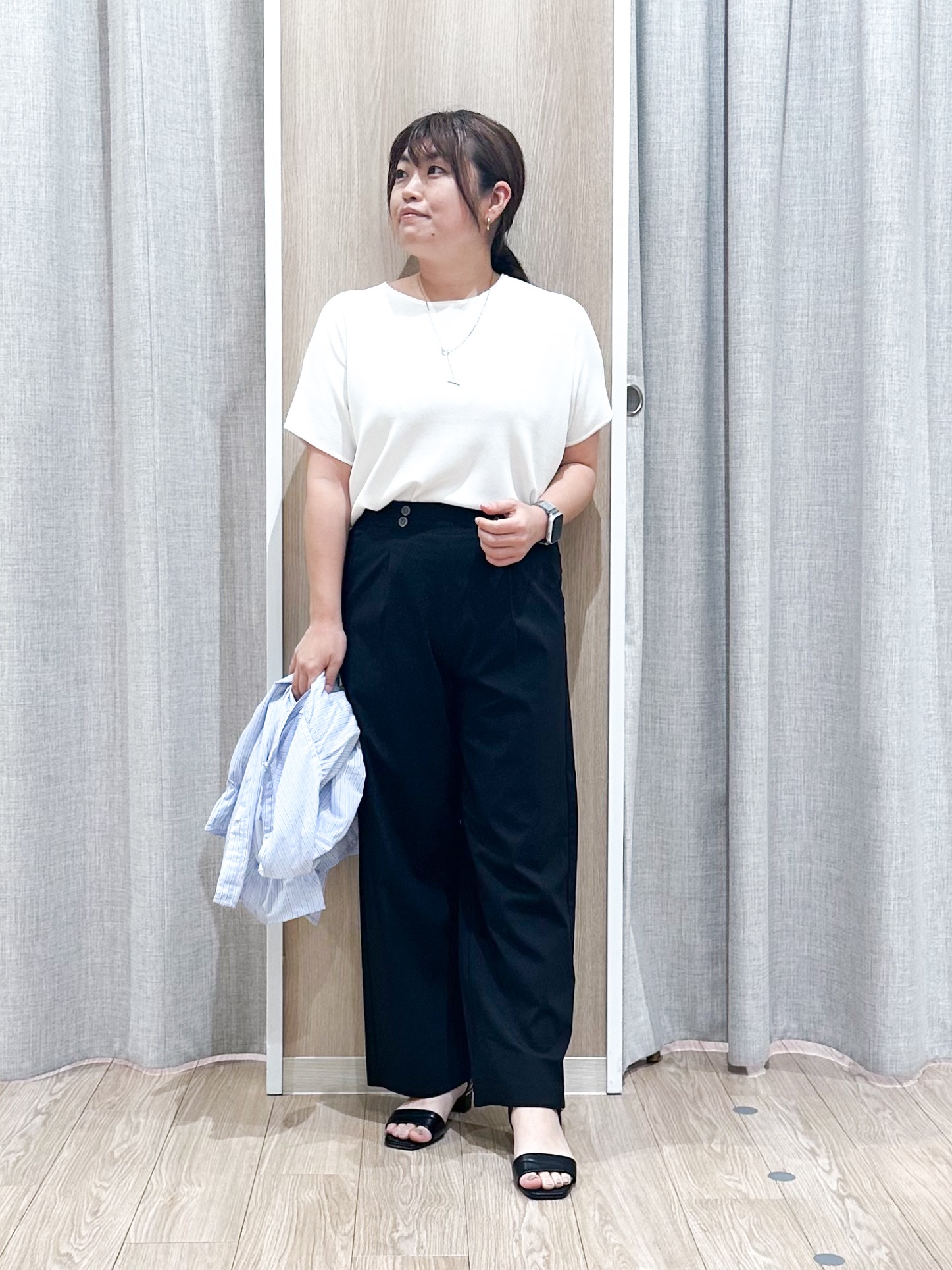 naoさんの「grove｜【洗濯機OK】朝晩の気温差に◎軽やかシアーシャツ」を使ったコーディネート