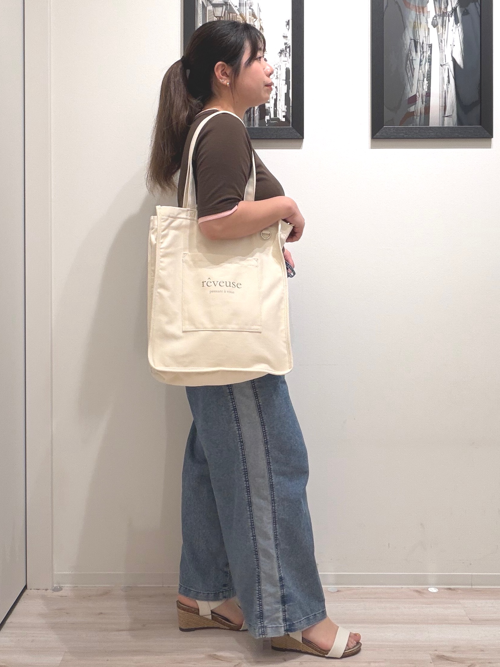 まちゃんなちゃんさんの「SHOO･LA･RUE｜【S-LL/洗濯機可】二の腕隠れる 配色レイヤード風 5分袖Tシャツ」を使ったコーディネート