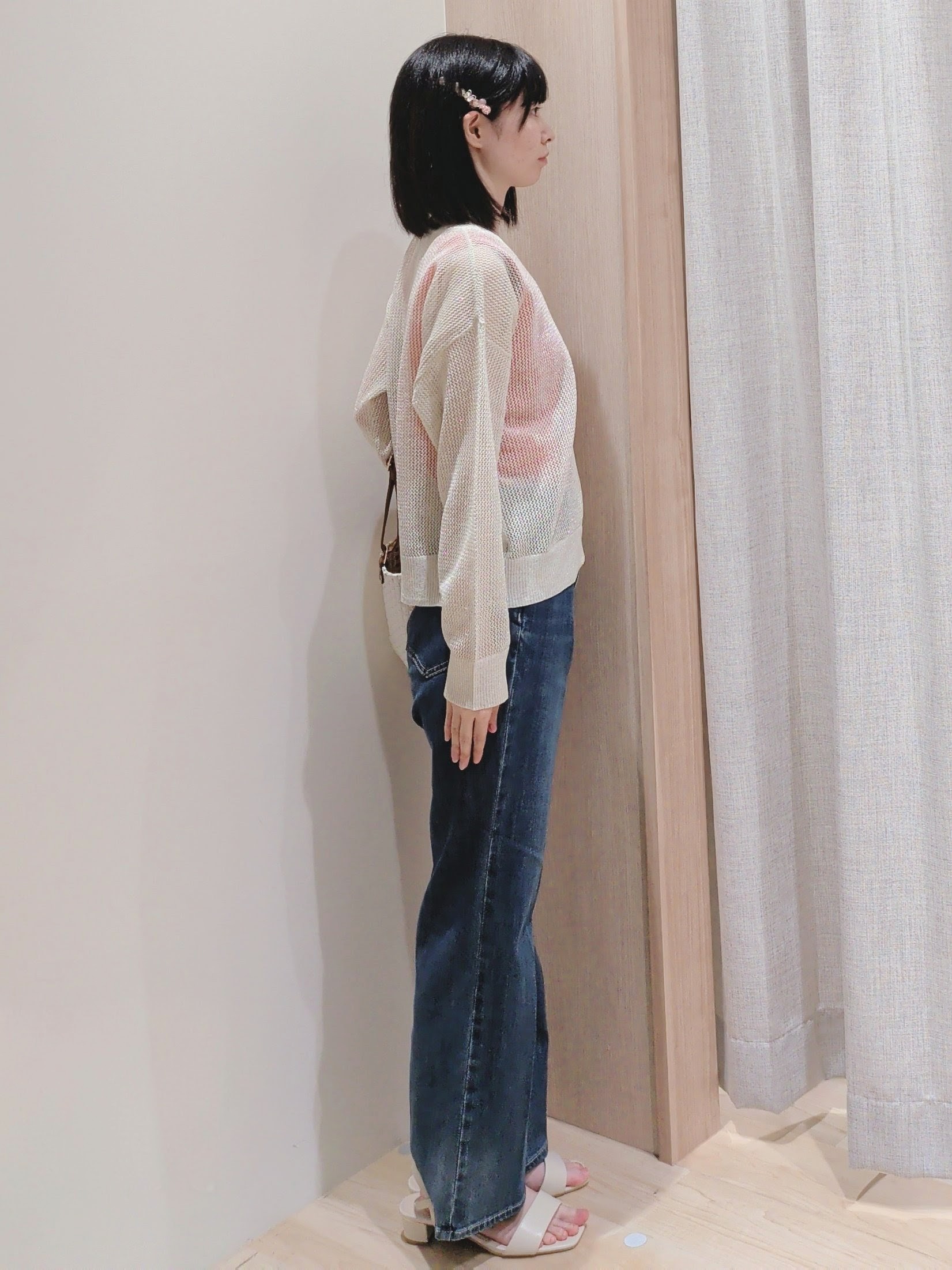 Yuiさんの「grove｜ラメメッシュキーネックカーディガン」を使ったコーディネート