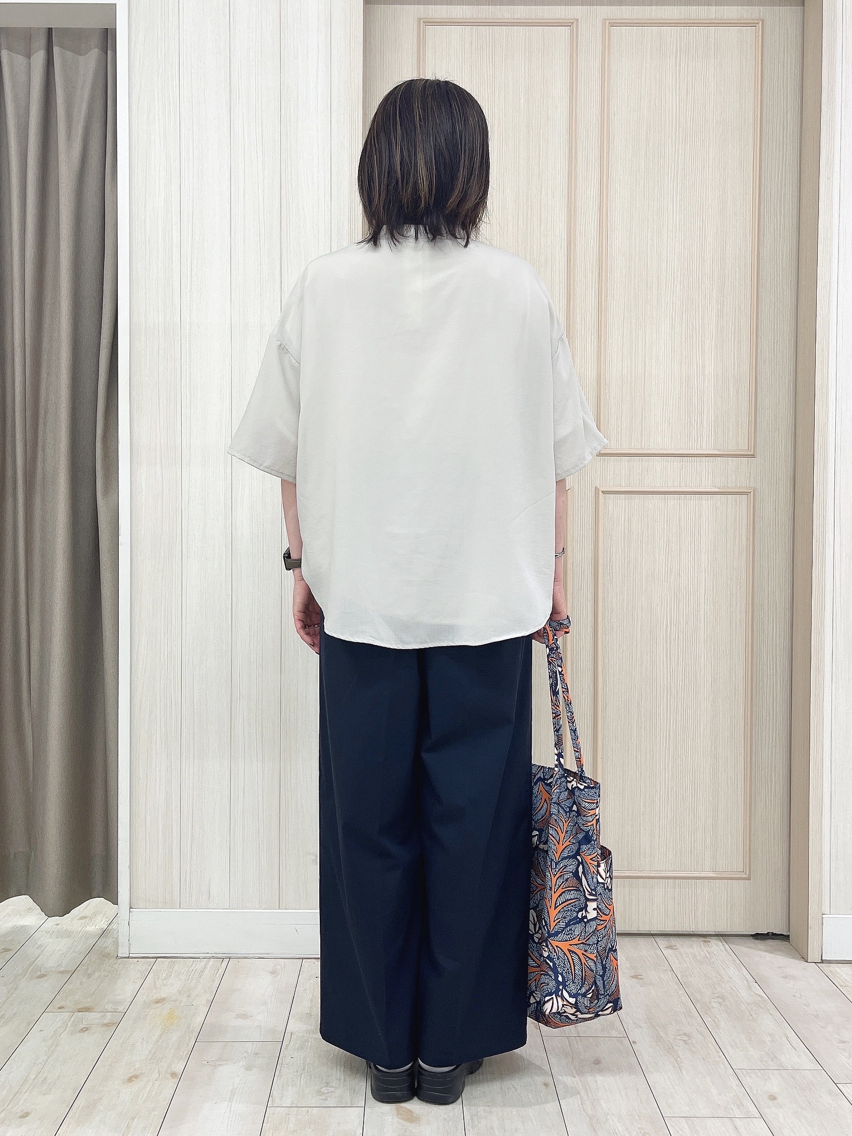 kaneさんの「SHOO･LA･RUE｜【洗濯機可/S-LL】大人の抜け感 ゆるっと5分袖シャツ」を使ったコーディネート