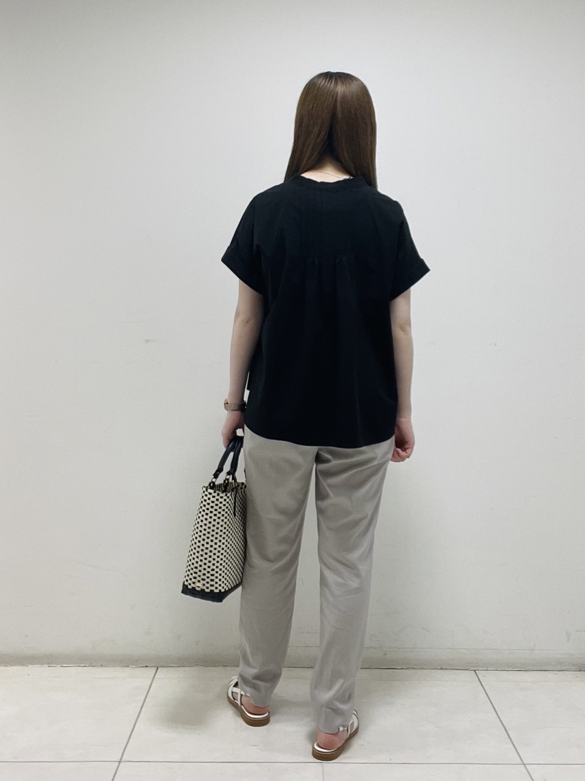mさんの「INDIVI｜【撥水／UVケア／SETUP可能】軽量タックスキッパーブラウス」を使ったコーディネート