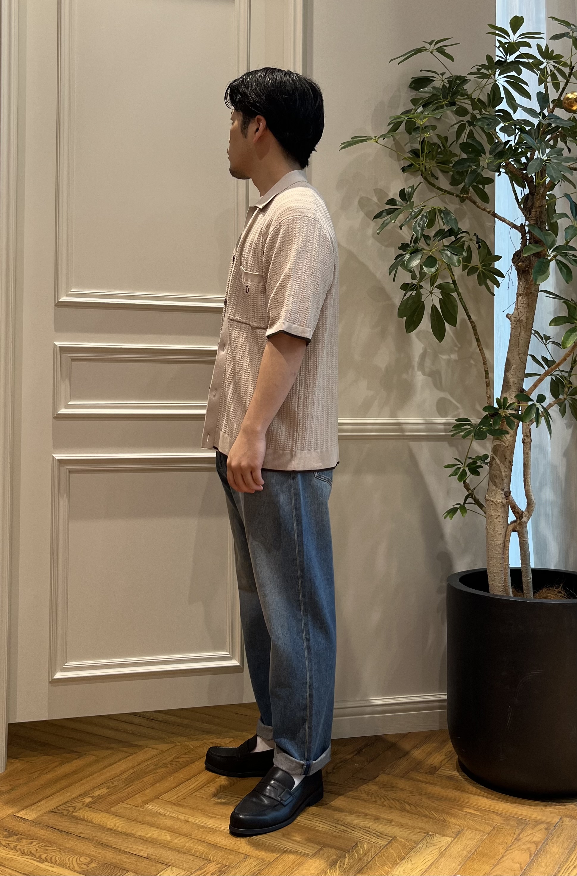 Tokuさんの「DRESSTERIOR｜【Safari5月号掲載】ウォッシャブル キューバニットシャツ」を使ったコーディネート