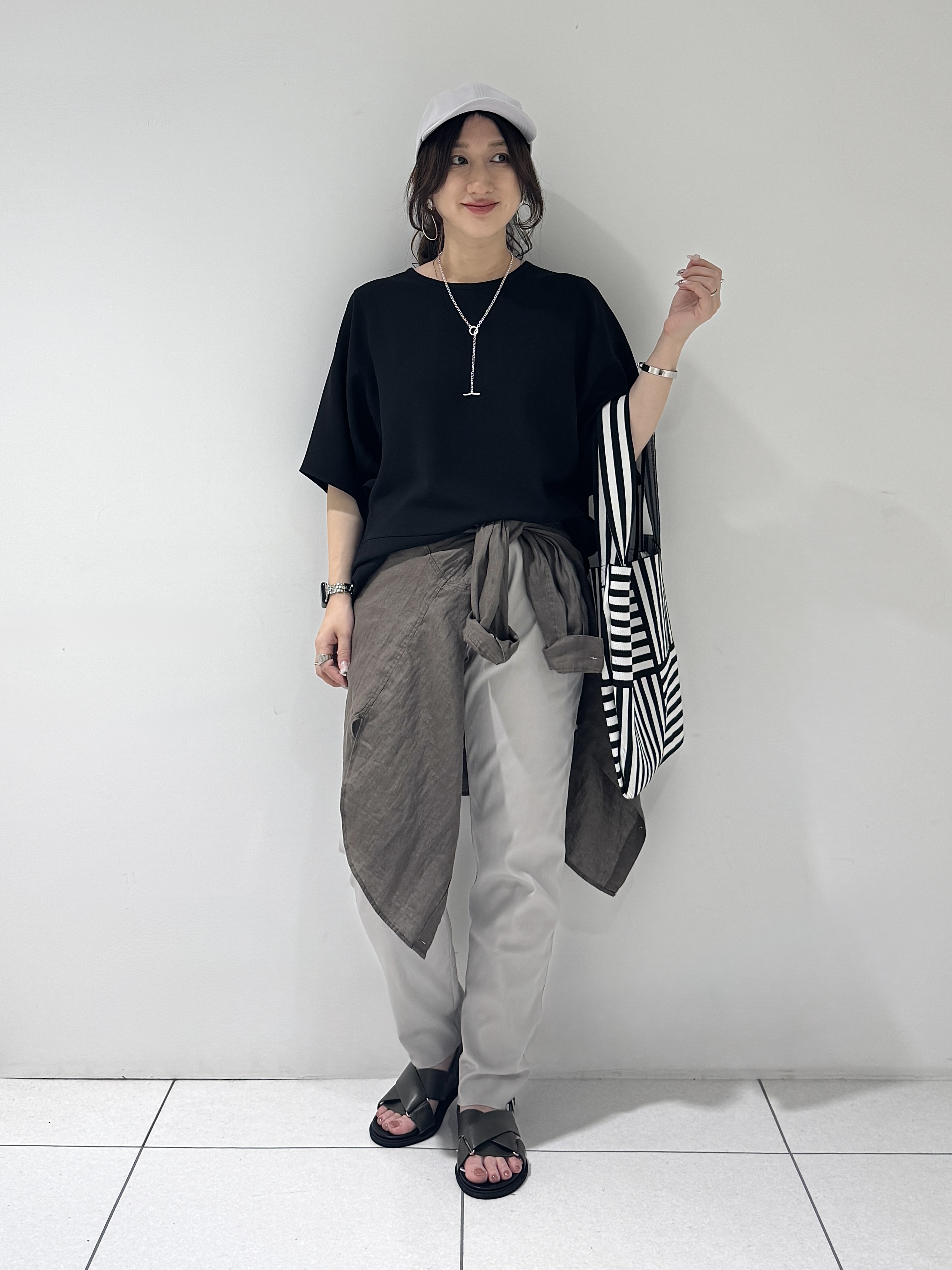 そんさんの「INDIVI｜【洗える／2WAY／裾ドロスト付き】 ドルマンスリーブチュニックトップス」を使ったコーディネート