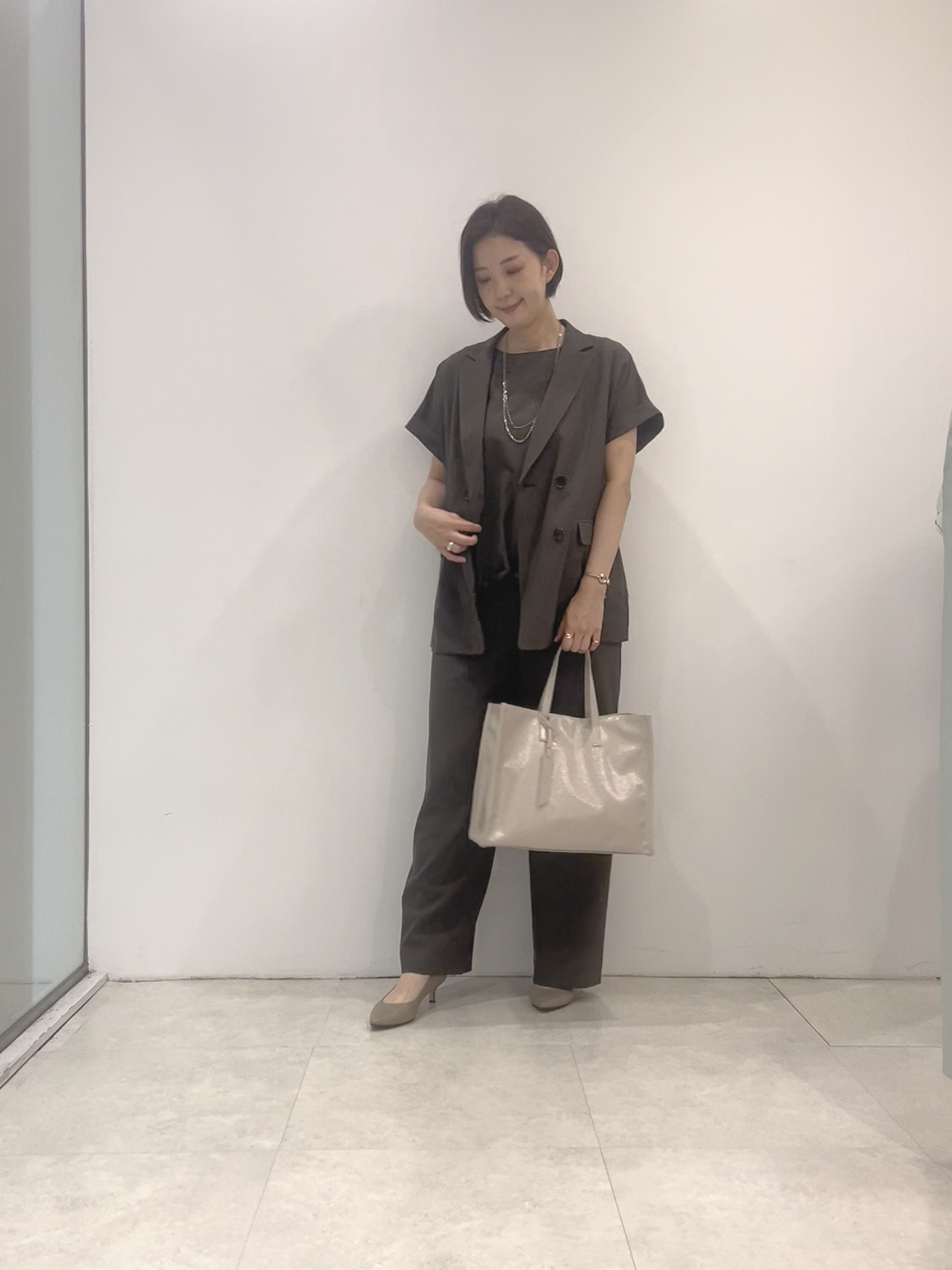 まどかさんの「UNTITLED｜【手洗い可／セットアップ可】こなれ半袖ジャケット」を使ったコーディネート