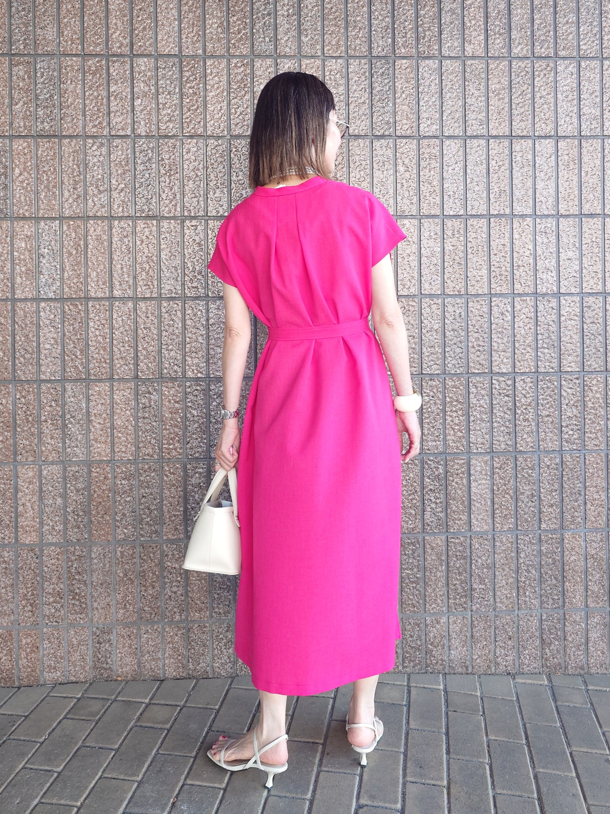 MUTSUKOさんの「UNTITLED｜【UV/接触冷感/遮熱/通気性】スラブバンドカラーワンピース」を使ったコーディネート
