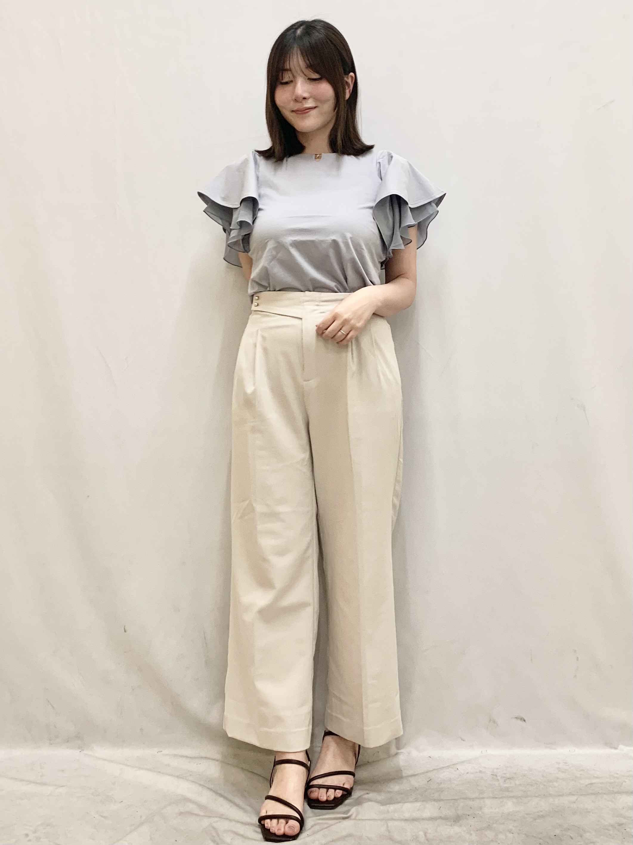 kasumiさんの「index｜【接触冷感／UVケア】シフォンフリルドッキングトップス《洗濯機OK》」を使ったコーディネート