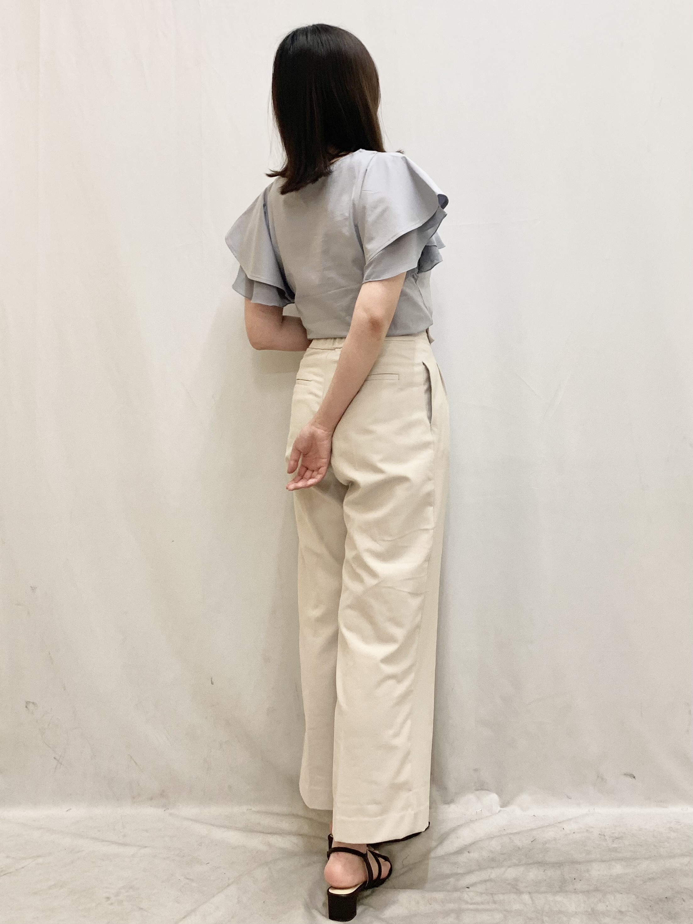 kasumiさんの「index｜【接触冷感／UVケア】シフォンフリルドッキングトップス《洗濯機OK》」を使ったコーディネート