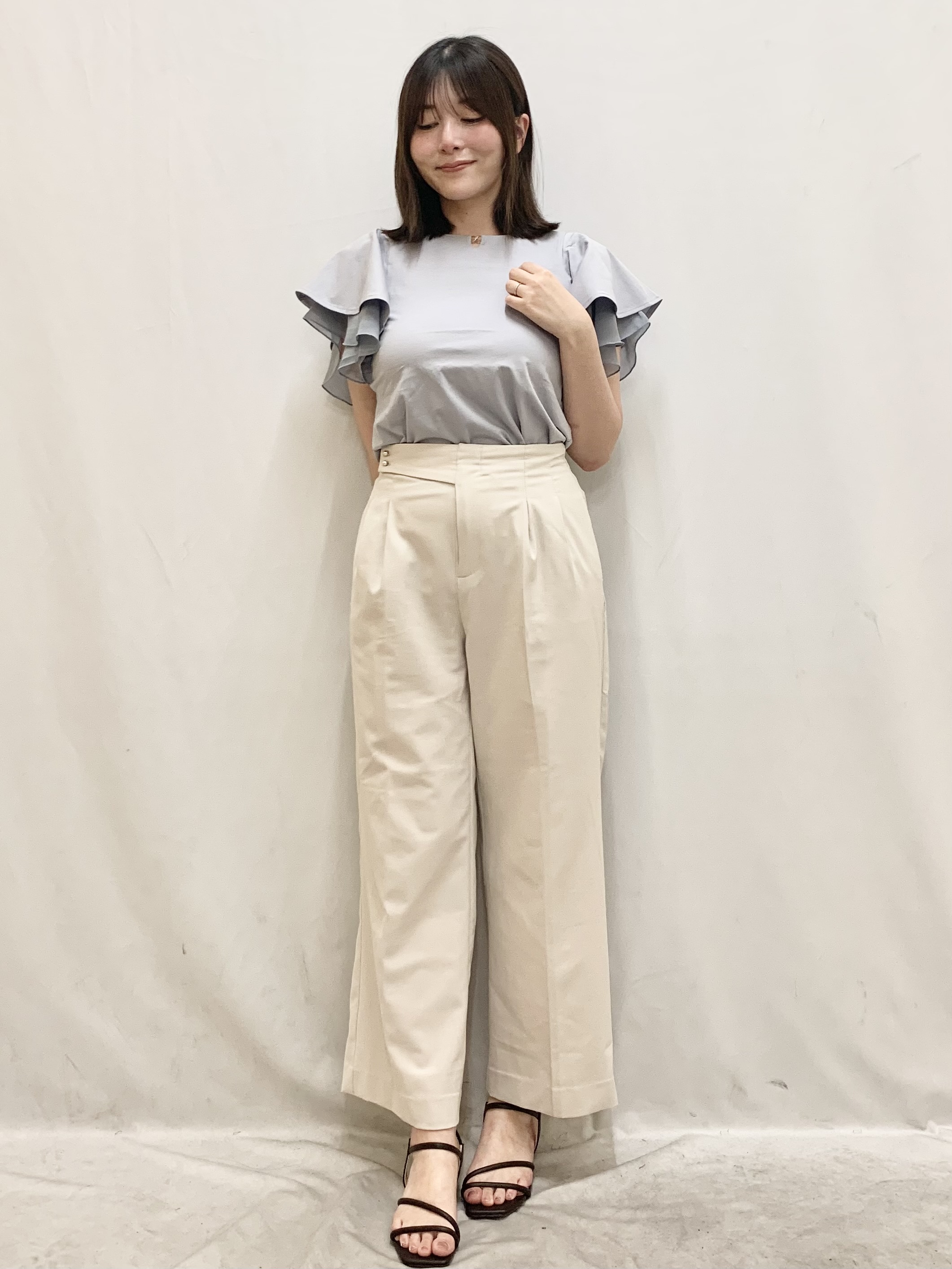 kasumiさんの「index｜【接触冷感／UVケア】シフォンフリルドッキングトップス《洗濯機OK》」を使ったコーディネート