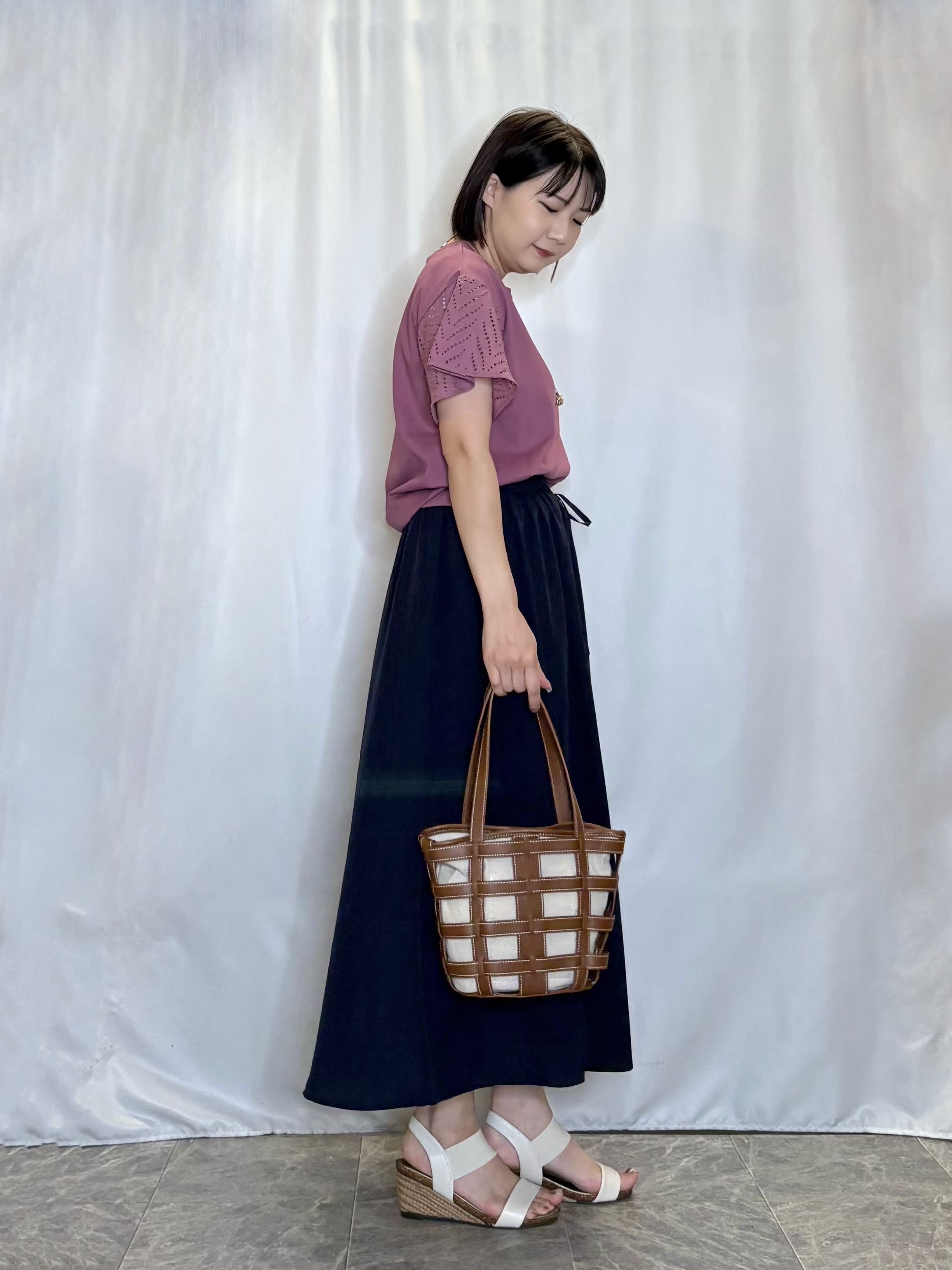 ネリさんの「SHOO･LA･RUE｜【S-LL/洗濯機可/体型カバー】汗じみが気になりにくい お袖レースフレアTシャツ」を使ったコーディネート