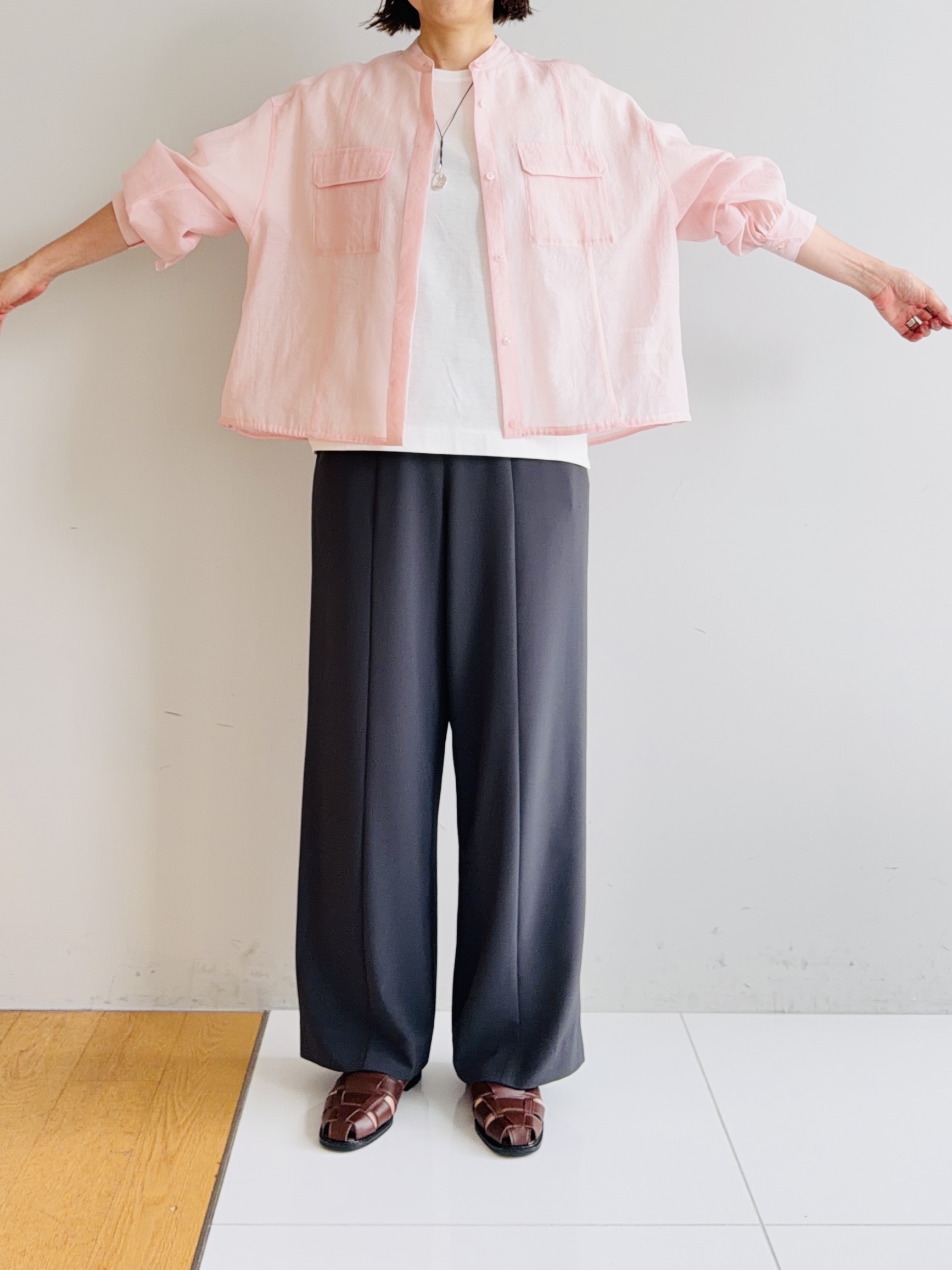 murayamaさんの「INDIVI｜【トレンド／2WAY】裾ドロスト付きシアーブラウスブルゾン」を使ったコーディネート