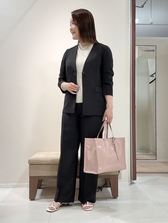 YUIさんの「UNTITLED｜◆【さらりと快適/セットアップ可/UV/接触冷感】スラブカラーレスジャケット」を使ったコーディネート