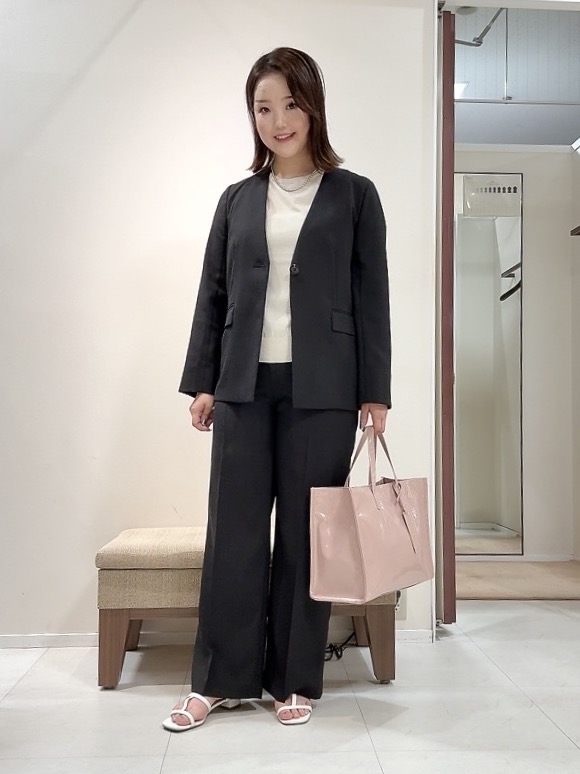 YUIさんの「UNTITLED｜◆【さらりと快適/セットアップ可/UV/接触冷感】スラブカラーレスジャケット」を使ったコーディネート