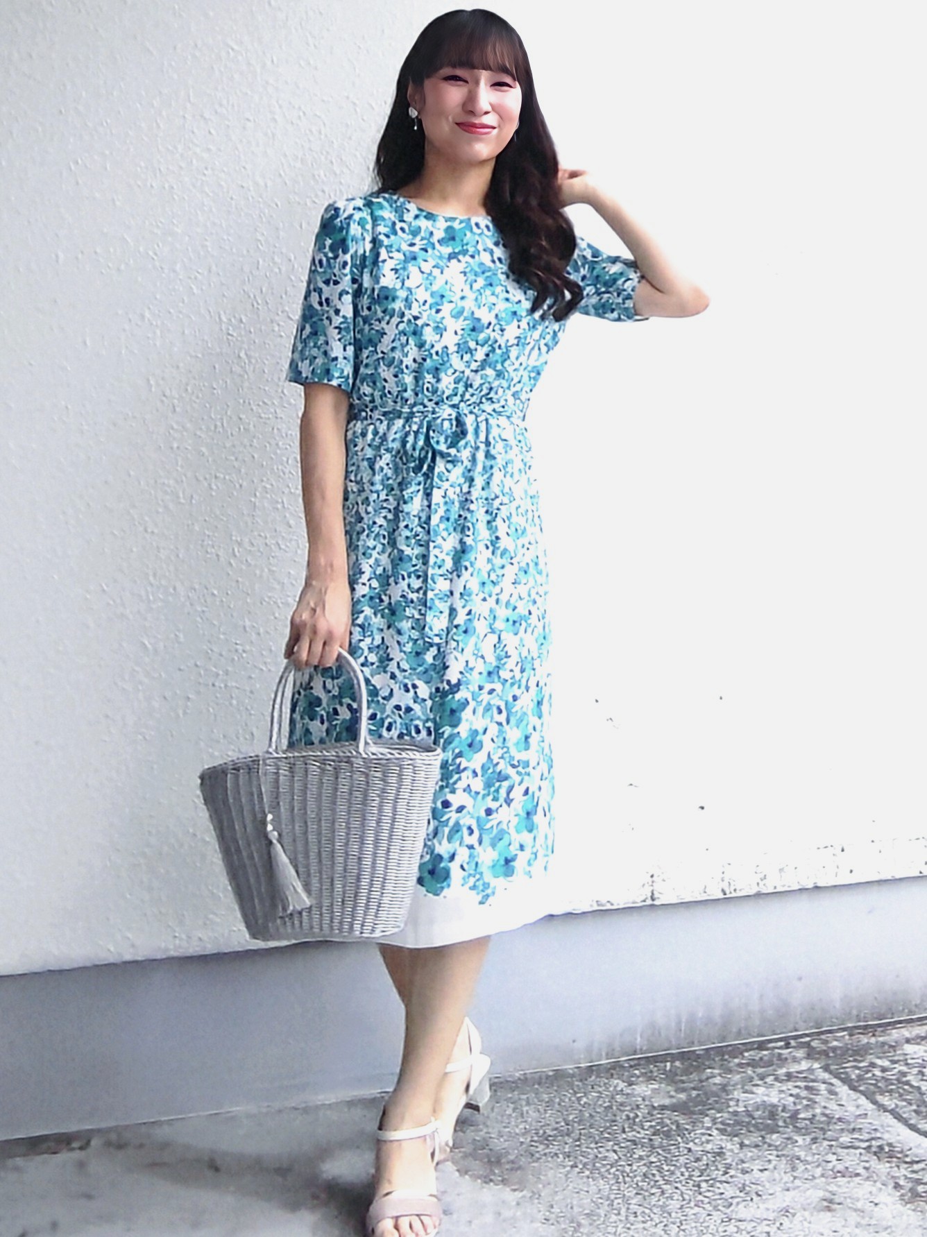 keinaさんの「SunaUna｜小花柄ワンピース」を使ったコーディネート