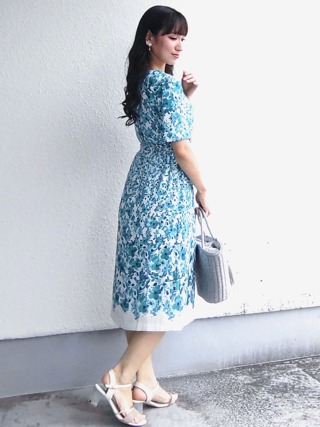 keinaさんの「SunaUna｜小花柄ワンピース」を使ったコーディネート