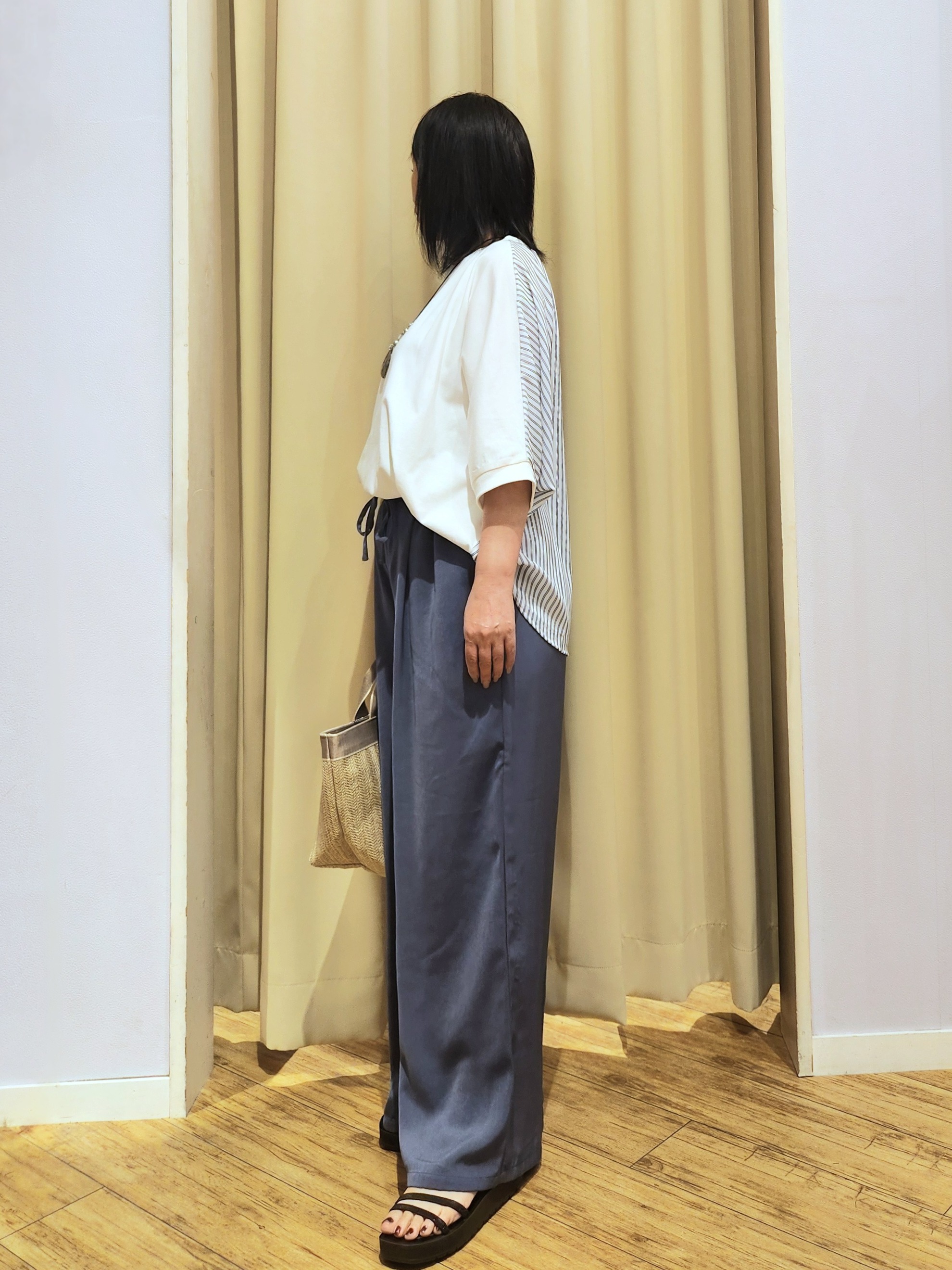 くまさんの「SHOO･LA･RUE｜【体型カバー/洗濯機可】二の腕隠れる 前後切替ドルマンTシャツ」を使ったコーディネート