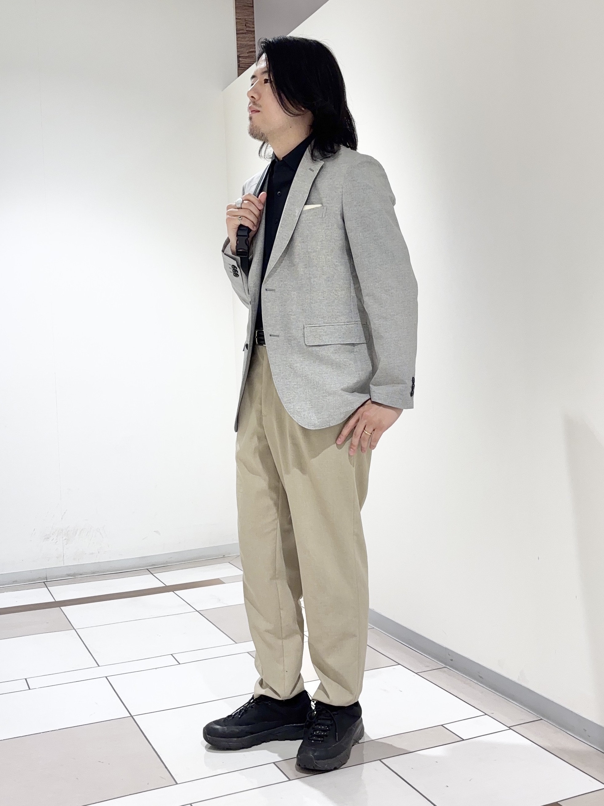 及川さんの「TAKEO KIKUCHI｜【抗菌防臭】COOL DOTS（R）ドビープリント ジャケット」を使ったコーディネート