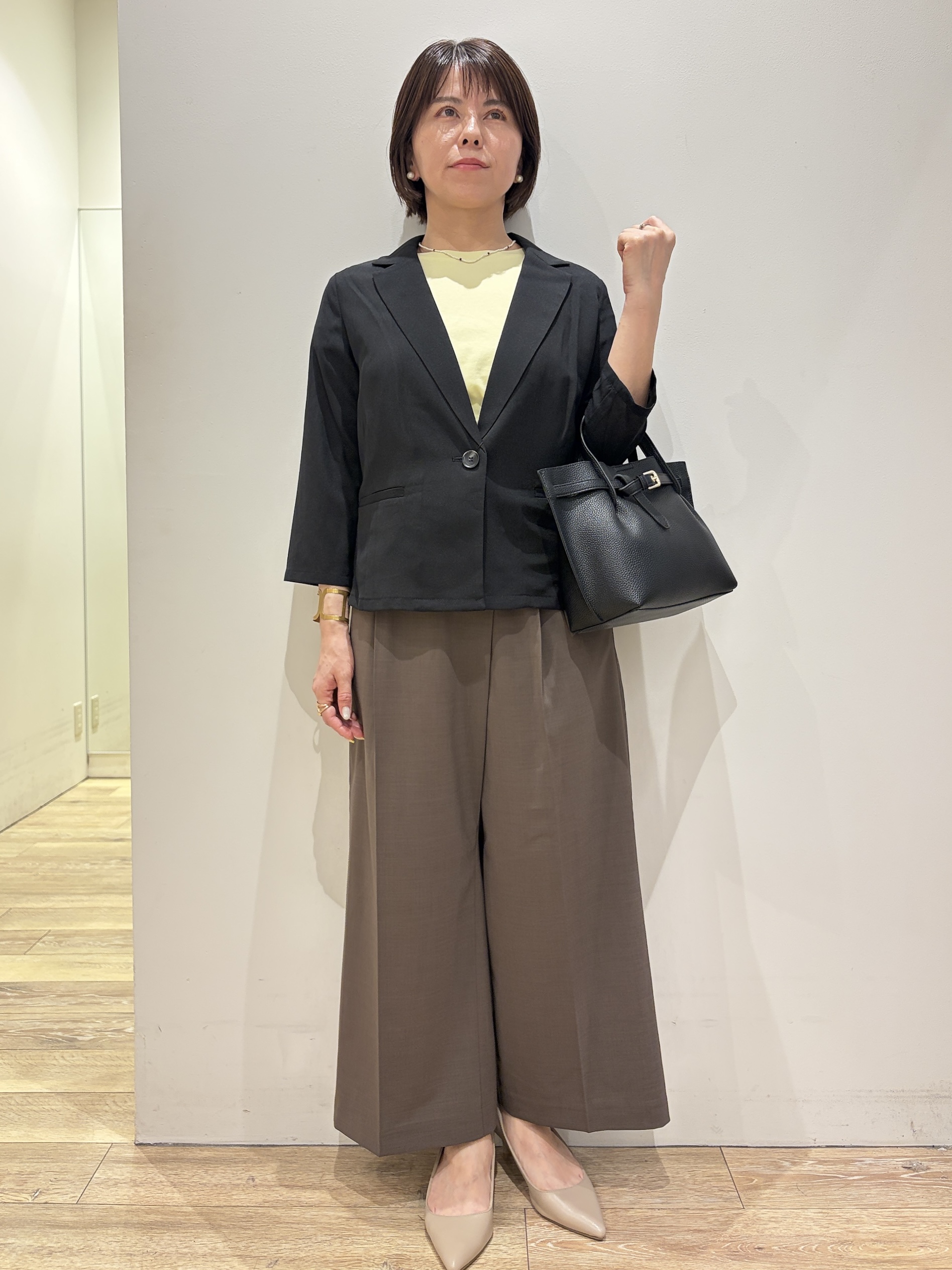 YUKOさんの「index｜【接触冷感／防シワ】ひんやり7分袖テーラードジャケット《洗濯機OK》」を使ったコーディネート