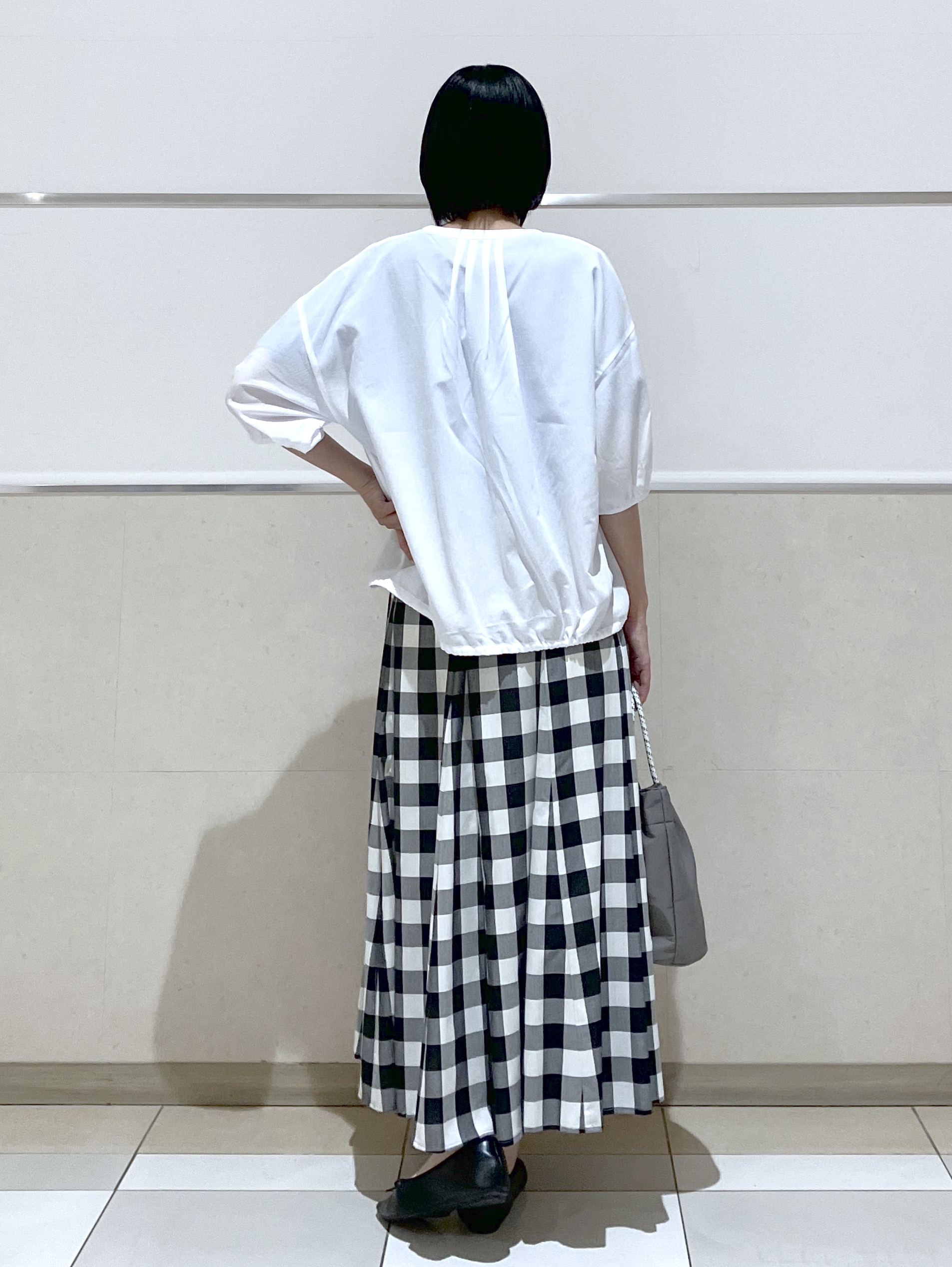 eriko さんの「Dessin｜【9色展開/接触冷感/UVカット】ドライタッチサマーニットT」を使ったコーディネート