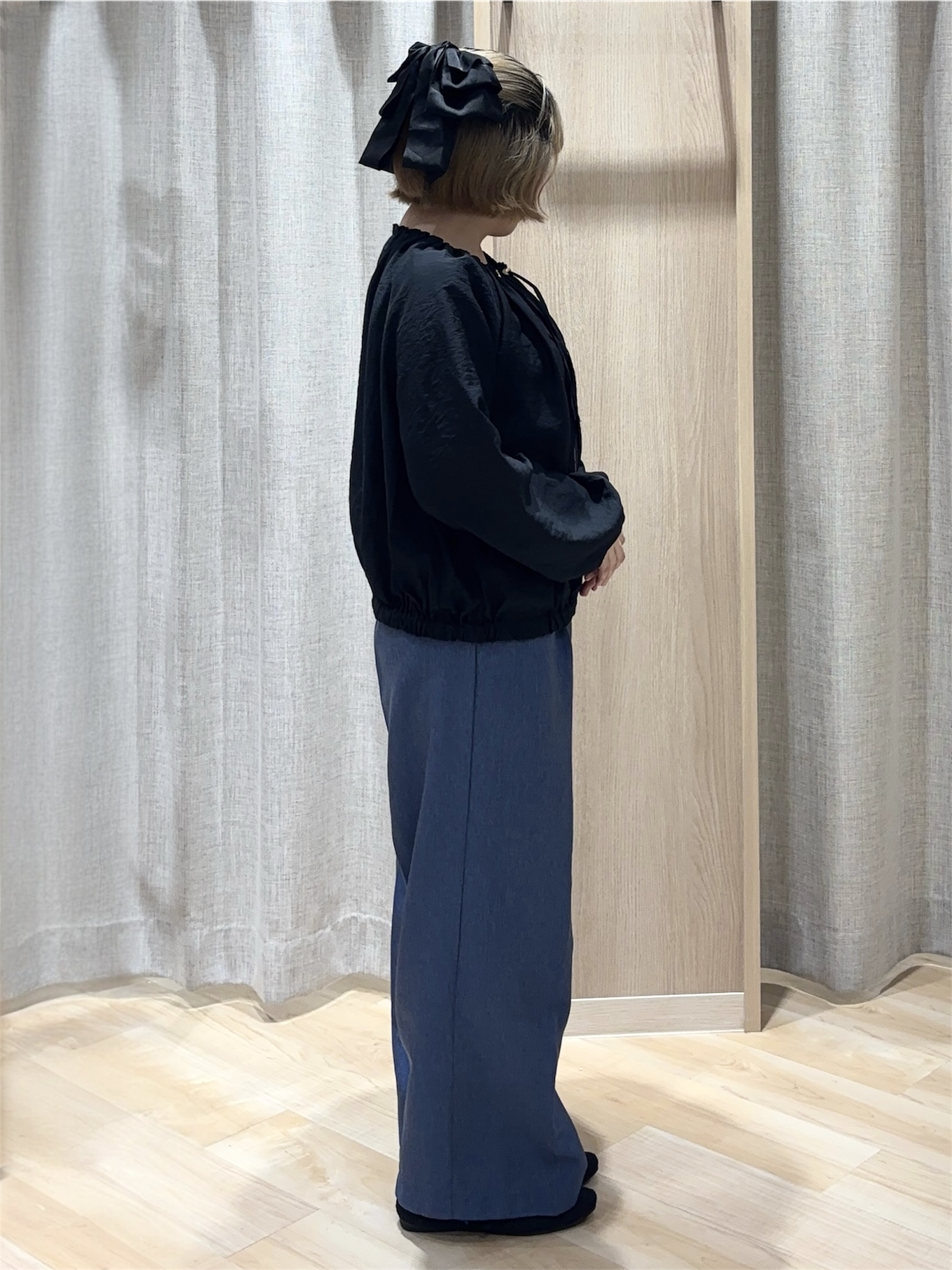  𝐦𝐢𝐨 さんの「grove｜気温調整にも◎ブラウス感覚で羽織れるシアーブルゾン」を使ったコーディネート