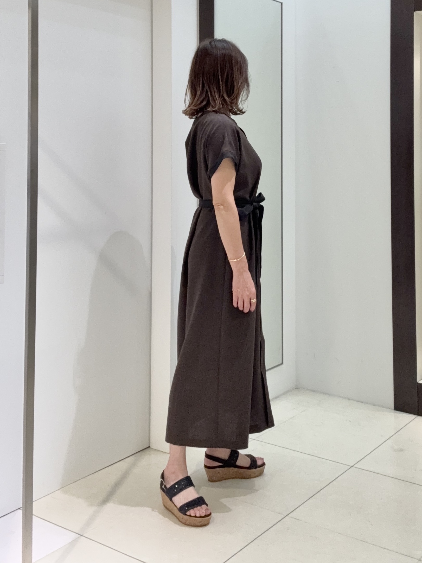 tomoさんの「UNTITLED｜【接触冷感/UVカット/イージーケア】配色ラインワンピース」を使ったコーディネート