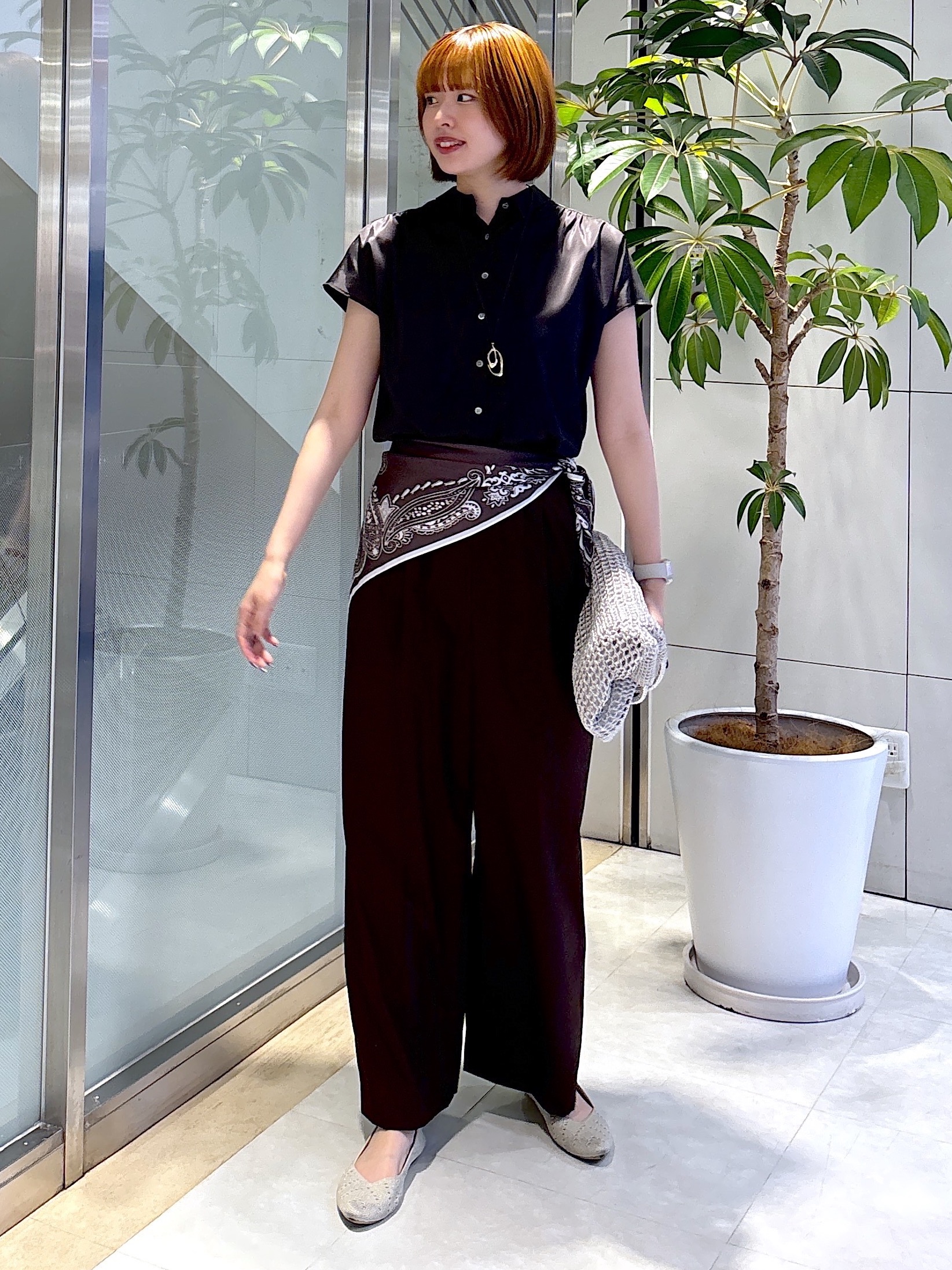 yukaさんの「UNTITLED｜【セットアップ可/軽量/清涼感】ローンギャザーブラウス」を使ったコーディネート