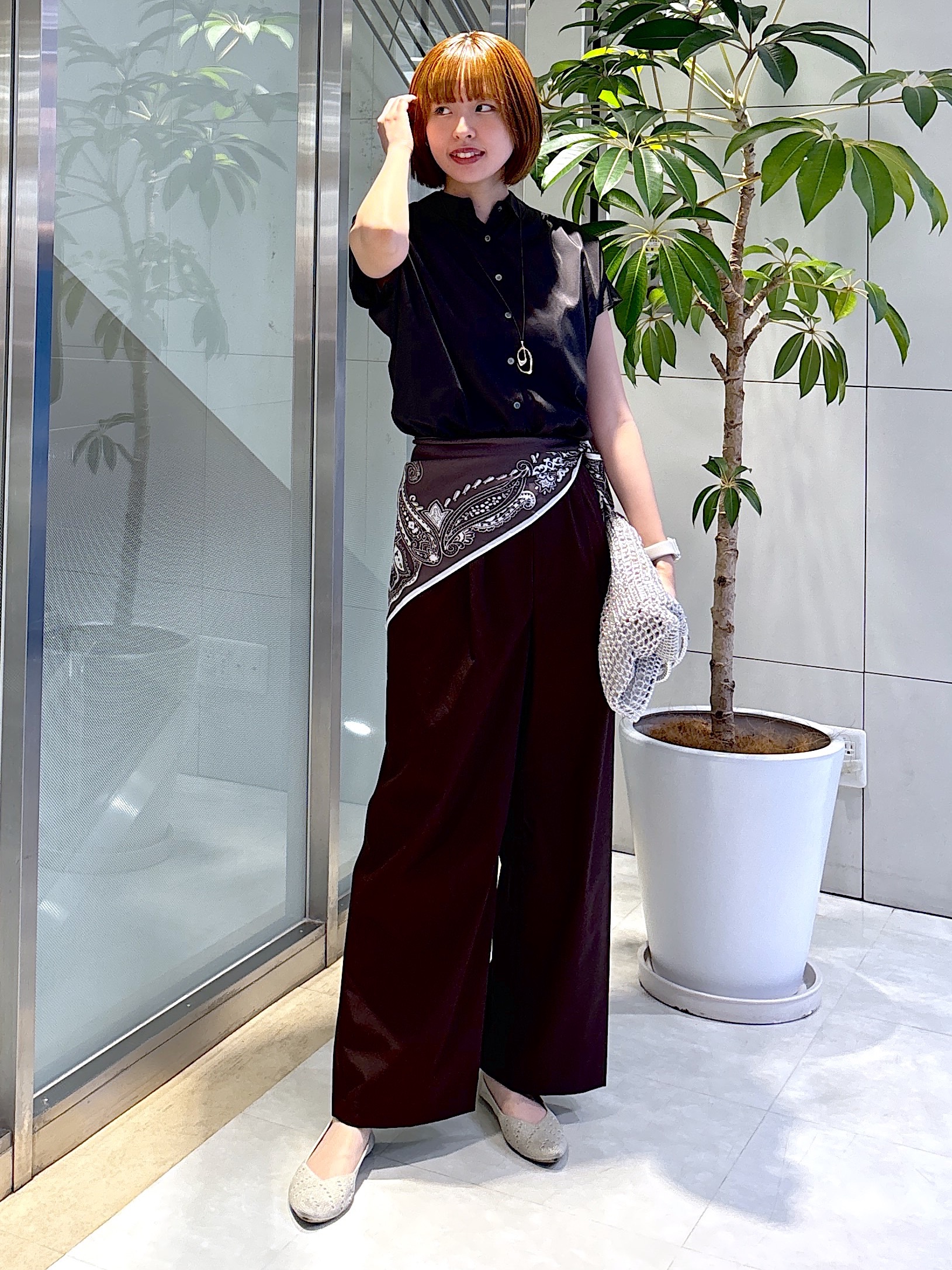 yukaさんの「UNTITLED｜【セットアップ可/軽量/清涼感】ローンギャザーブラウス」を使ったコーディネート