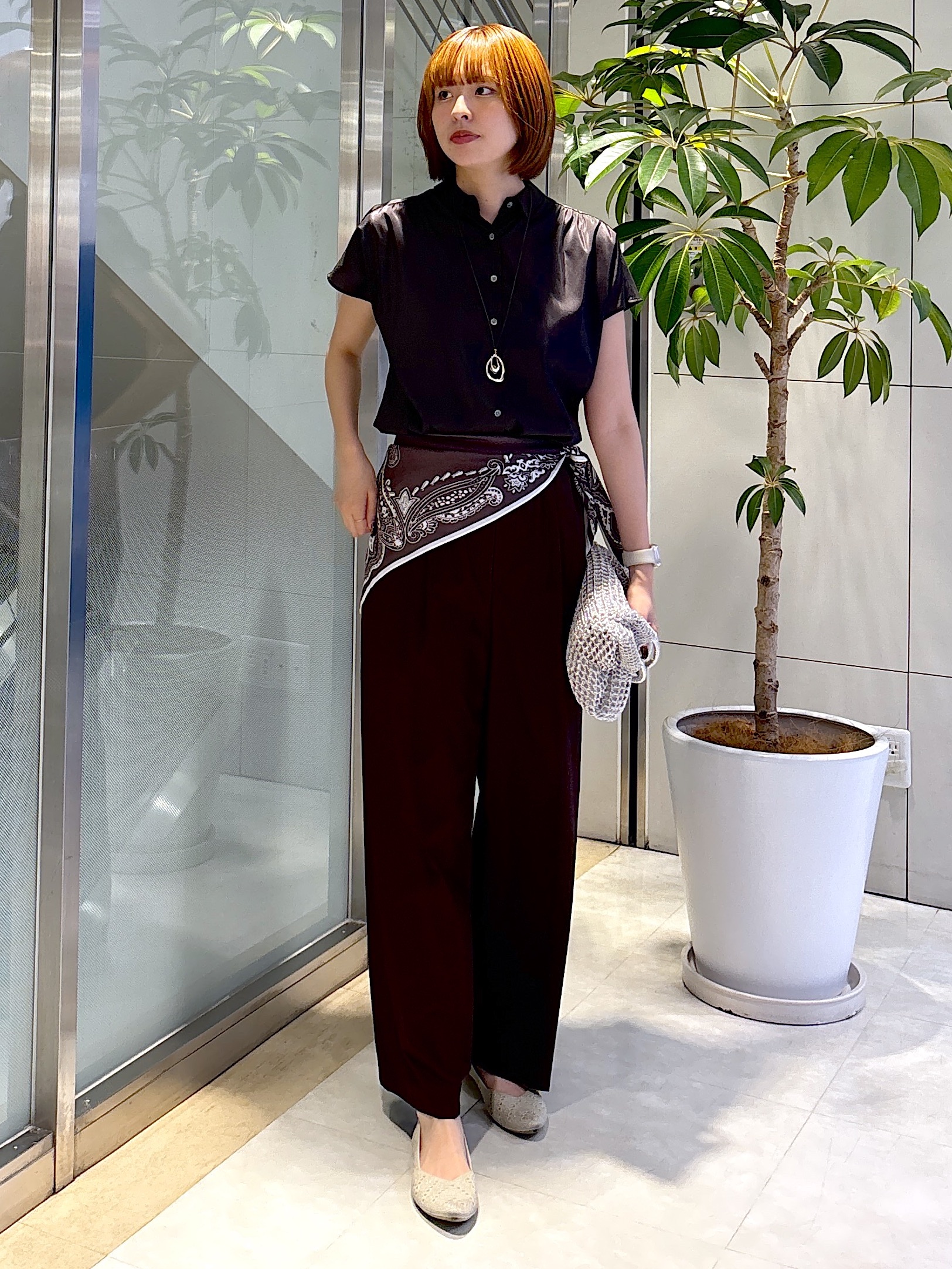 yukaさんの「UNTITLED｜【セットアップ可/軽量/清涼感】ローンギャザーブラウス」を使ったコーディネート