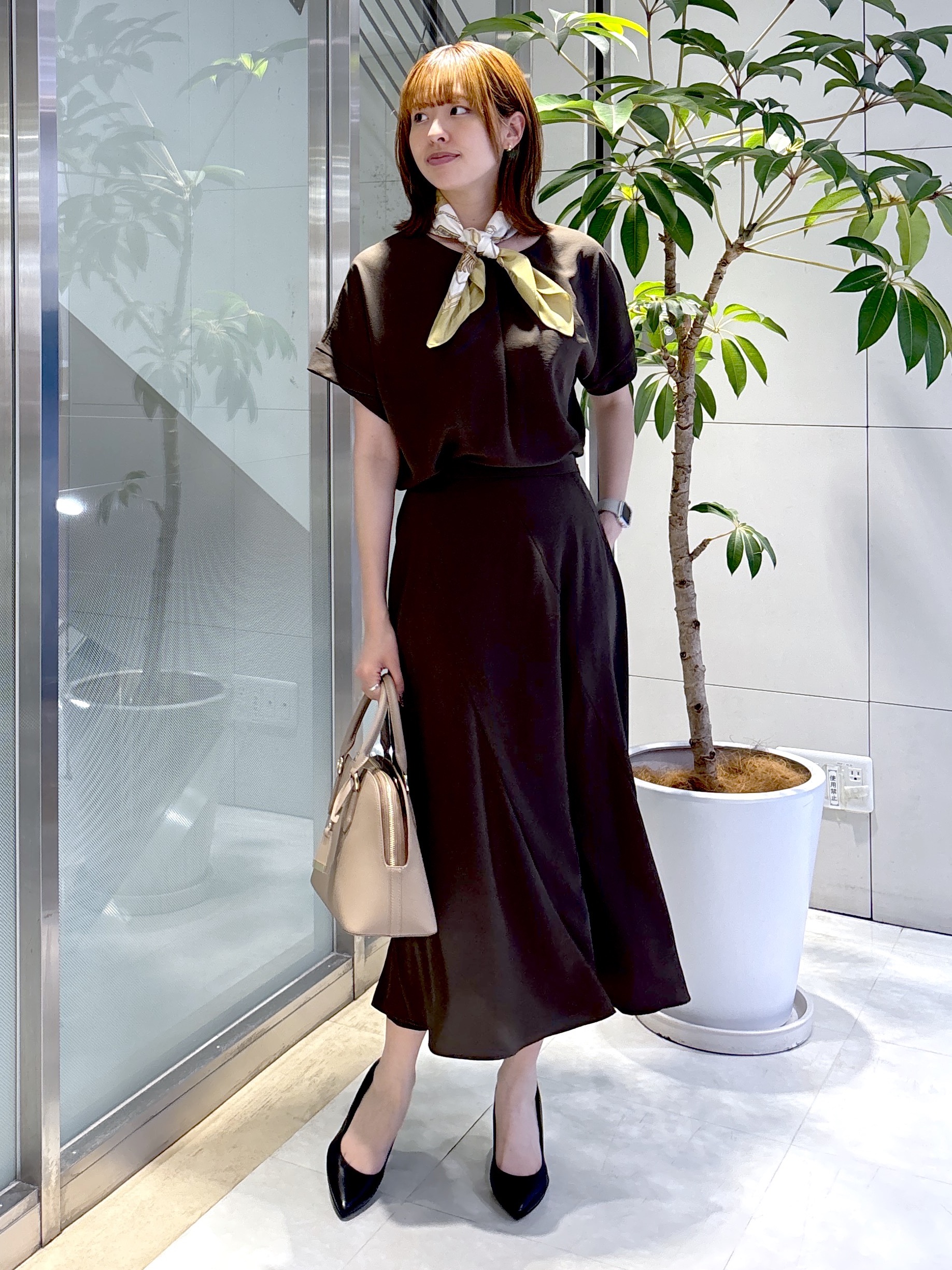 yukaさんの「UNTITLED｜【セットアップ可/UVカット/前後2WAY】リラクシーフレンチスリーブブラウス」を使ったコーディネート