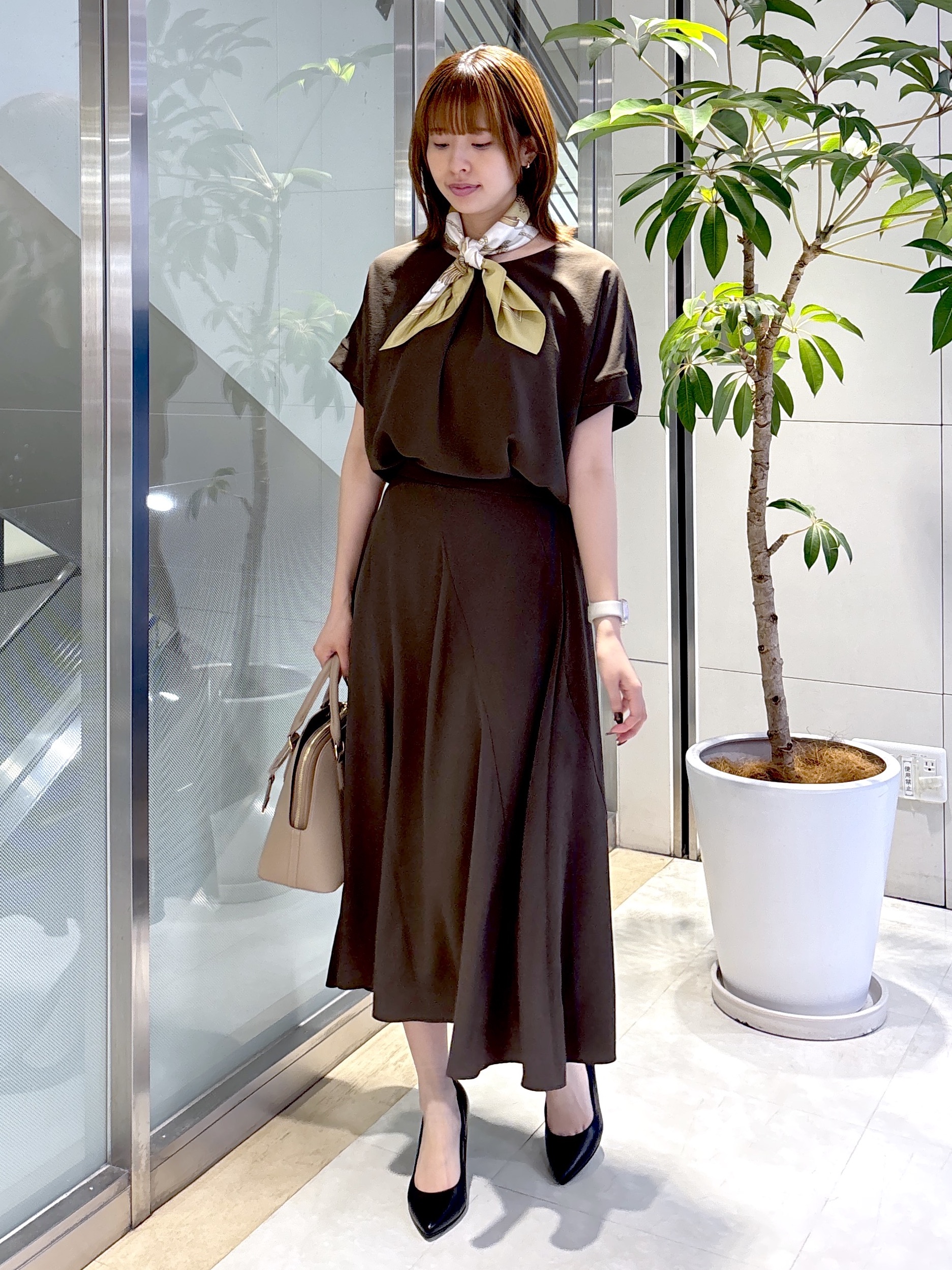 yukaさんの「UNTITLED｜【セットアップ可/UVカット/前後2WAY】リラクシーフレンチスリーブブラウス」を使ったコーディネート
