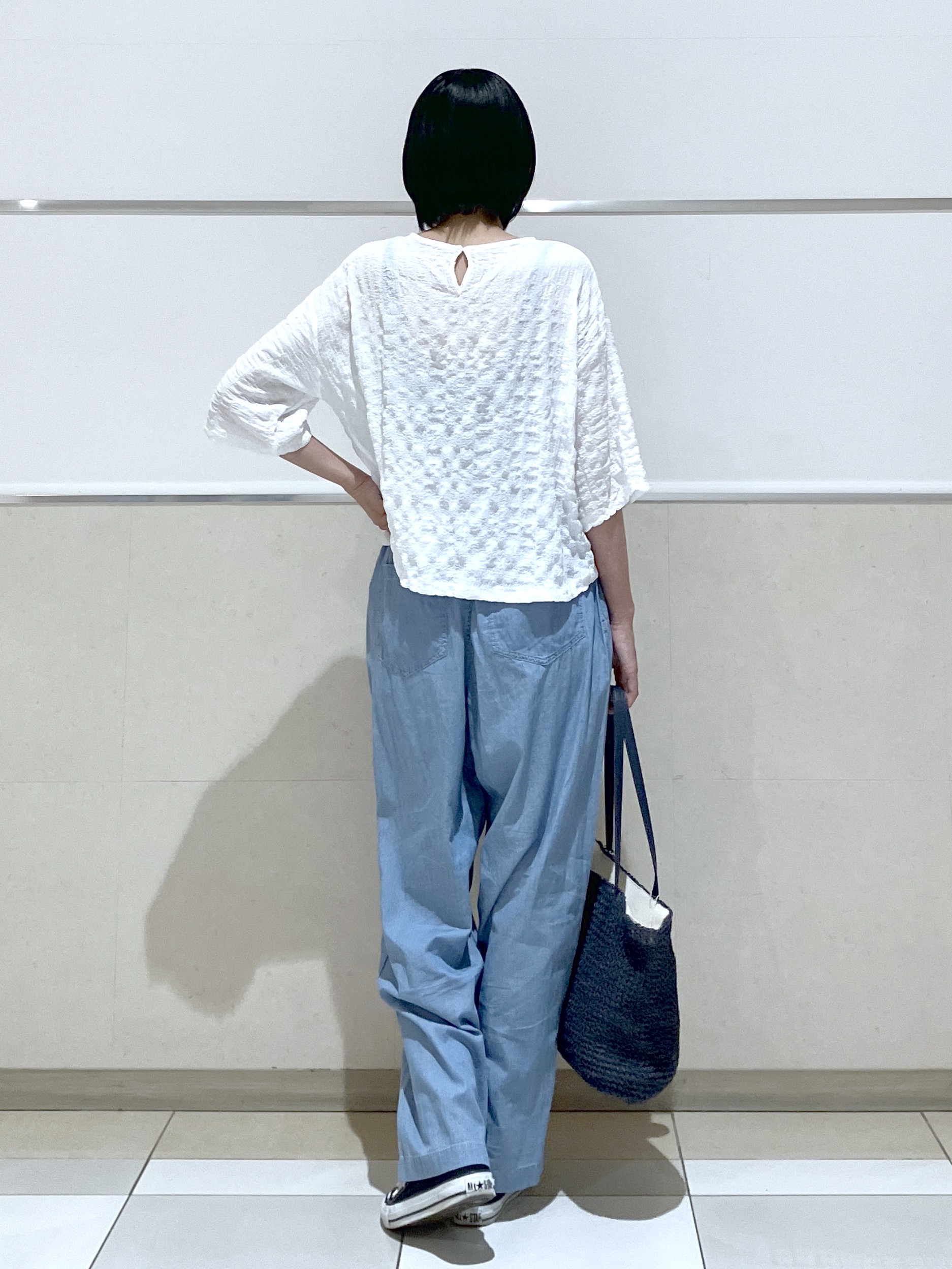 eriko さんの「Dessin｜【マシンウォッシャブル】エアリーシアー 5分袖プルオーバーシャツ」を使ったコーディネート