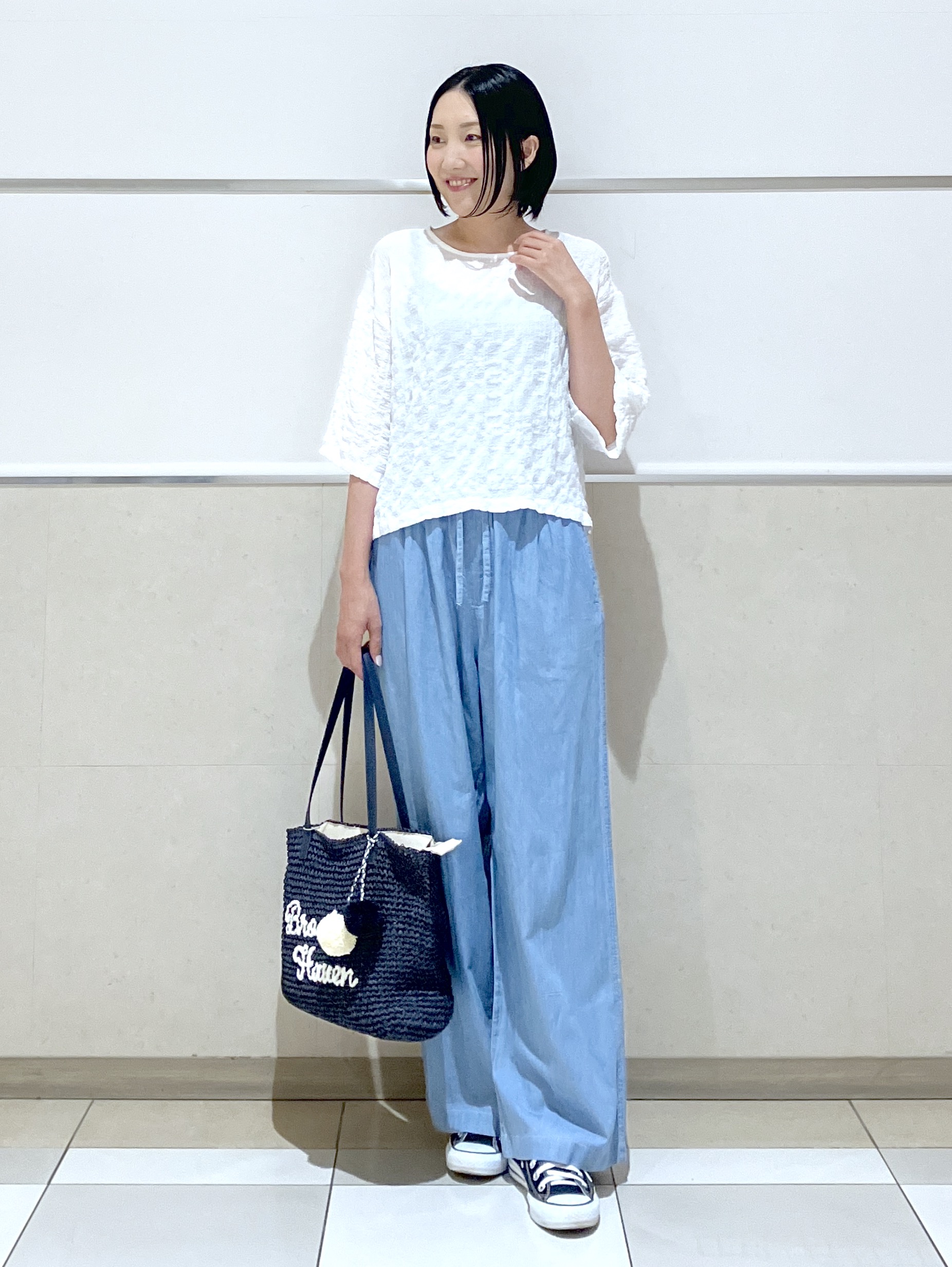eriko さんの「Dessin｜【マシンウォッシャブル】エアリーシアー 5分袖プルオーバーシャツ」を使ったコーディネート