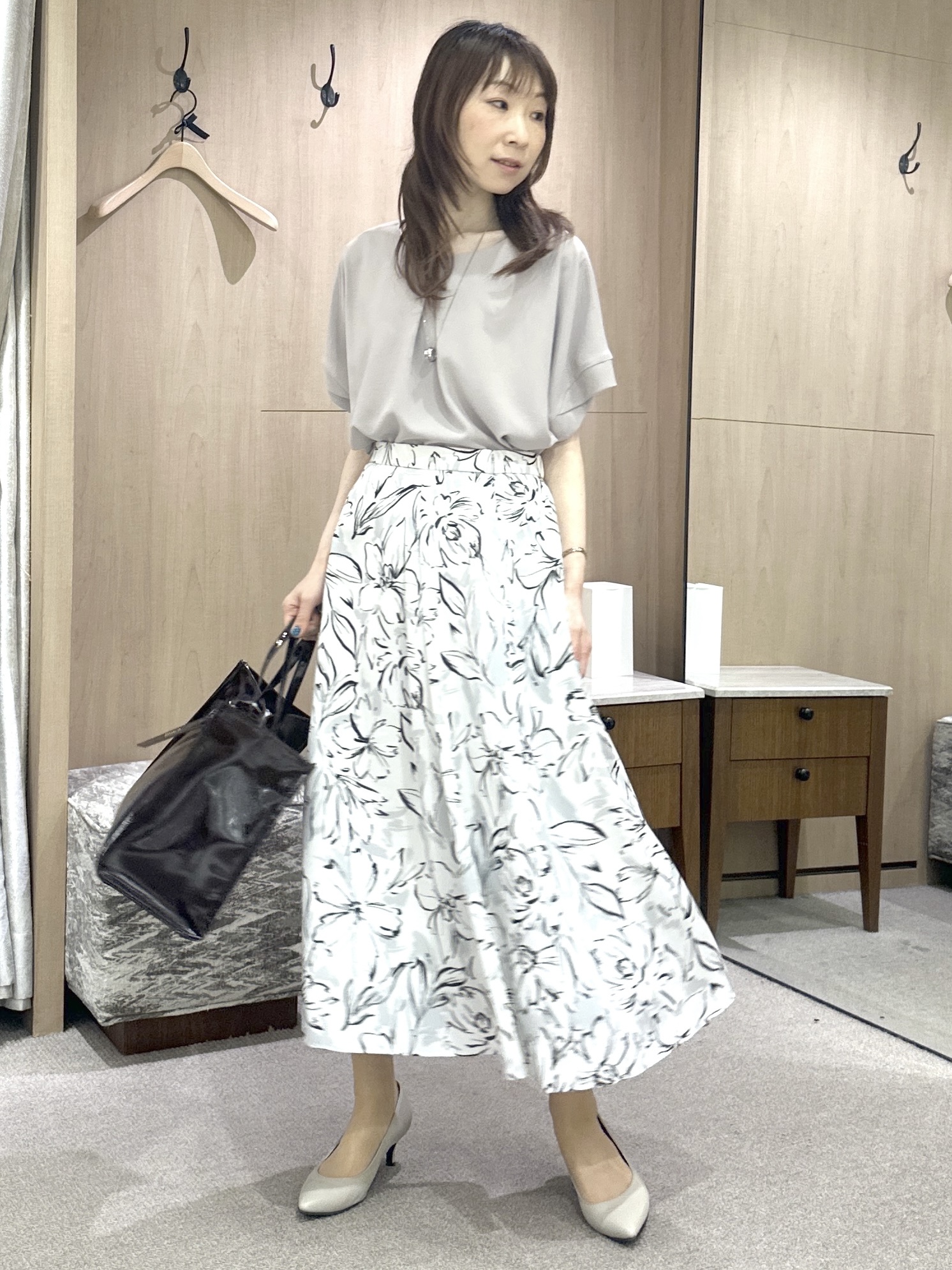 Miwaさんの「UNTITLED｜【セットアップ可/UVカット/前後2WAY】リラクシーフレンチスリーブブラウス」を使ったコーディネート