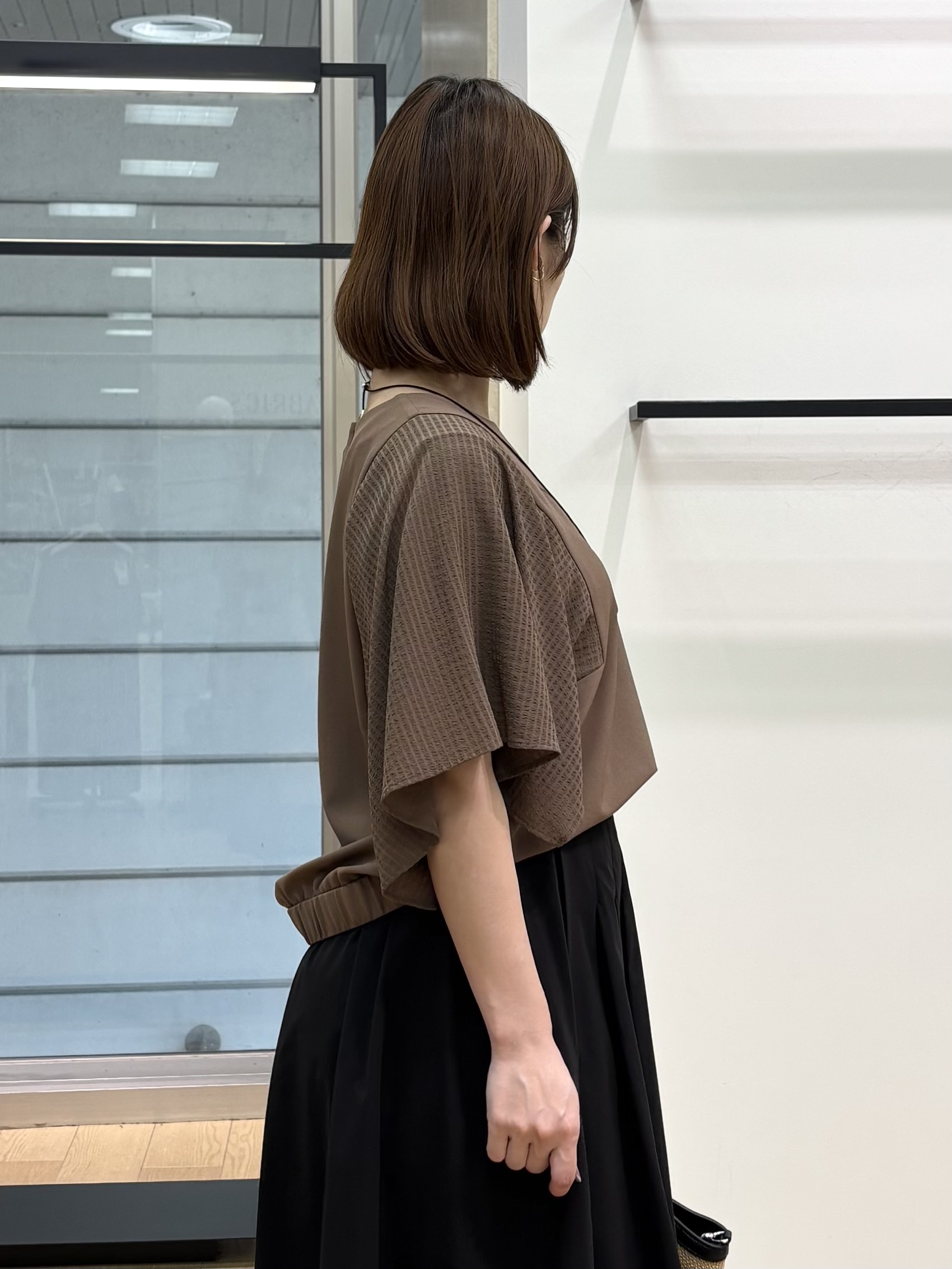 asamiさんの「INDIVI｜【洗える／シアーチェック柄】異素材コンビスリーブトップス」を使ったコーディネート