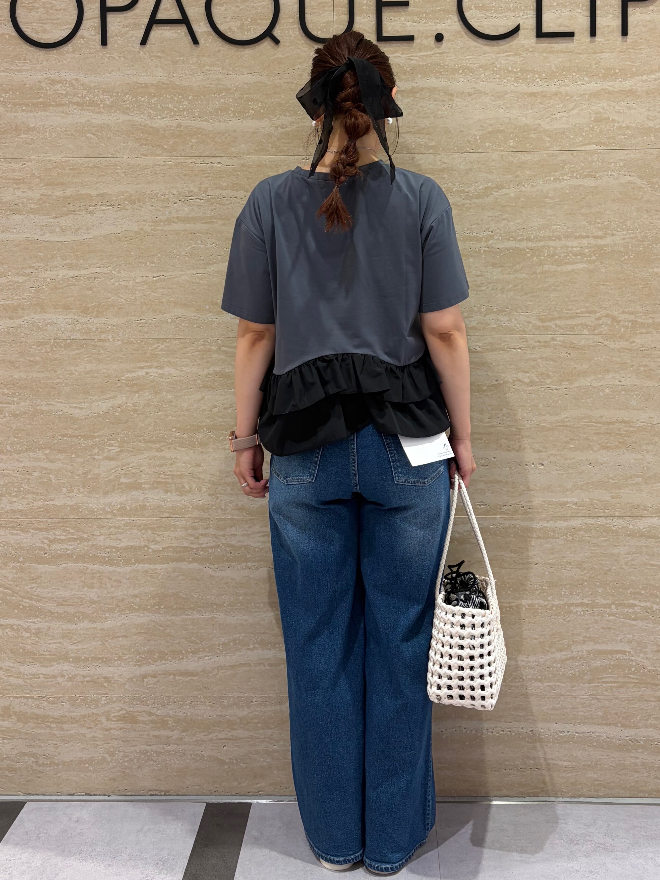 みやさんの「OPAQUE.CLIP｜裾フリルドッキングTシャツ【洗濯機OK】」を使ったコーディネート