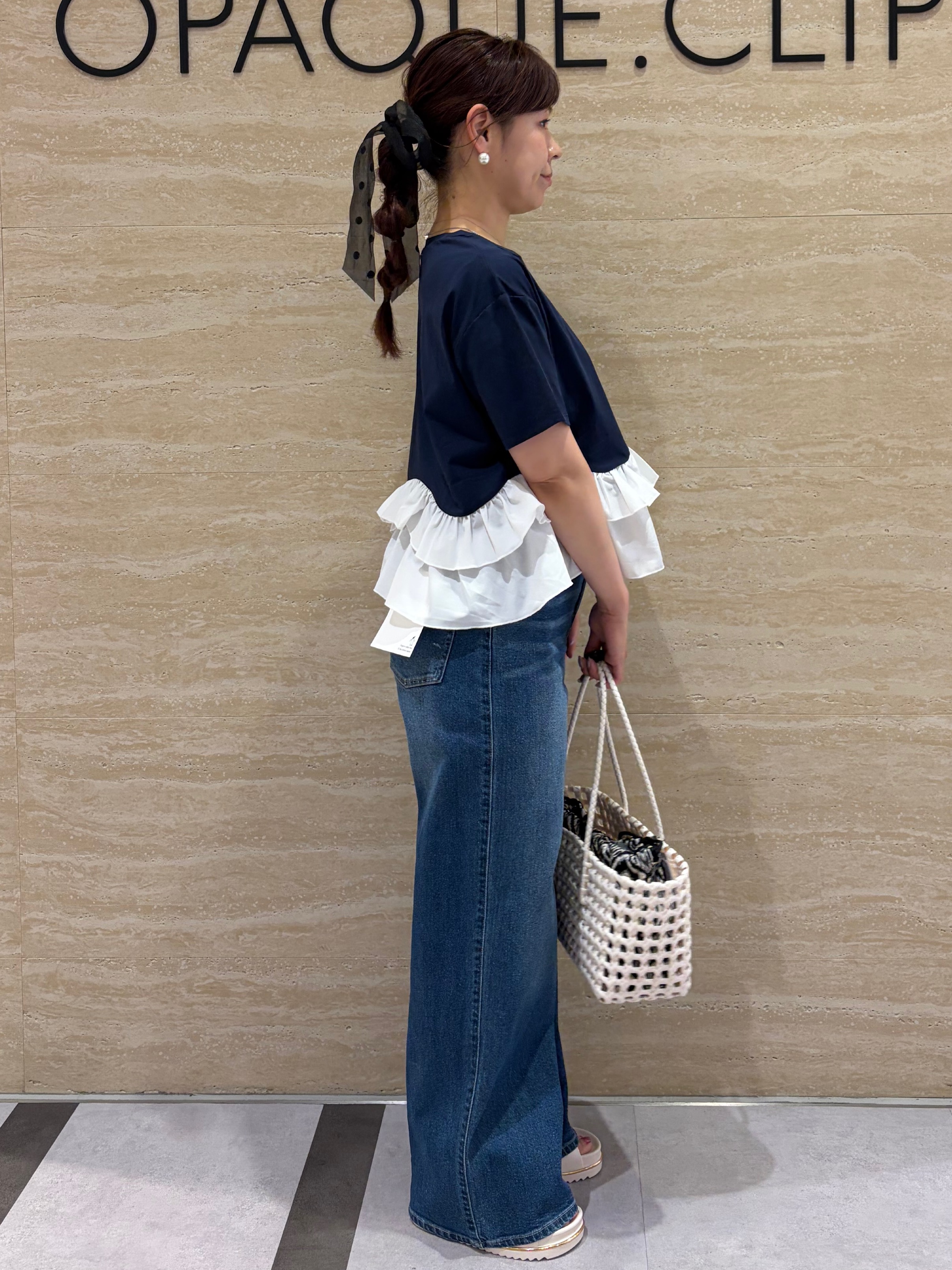 みやさんの「OPAQUE.CLIP｜裾フリルドッキングTシャツ【洗濯機OK】」を使ったコーディネート