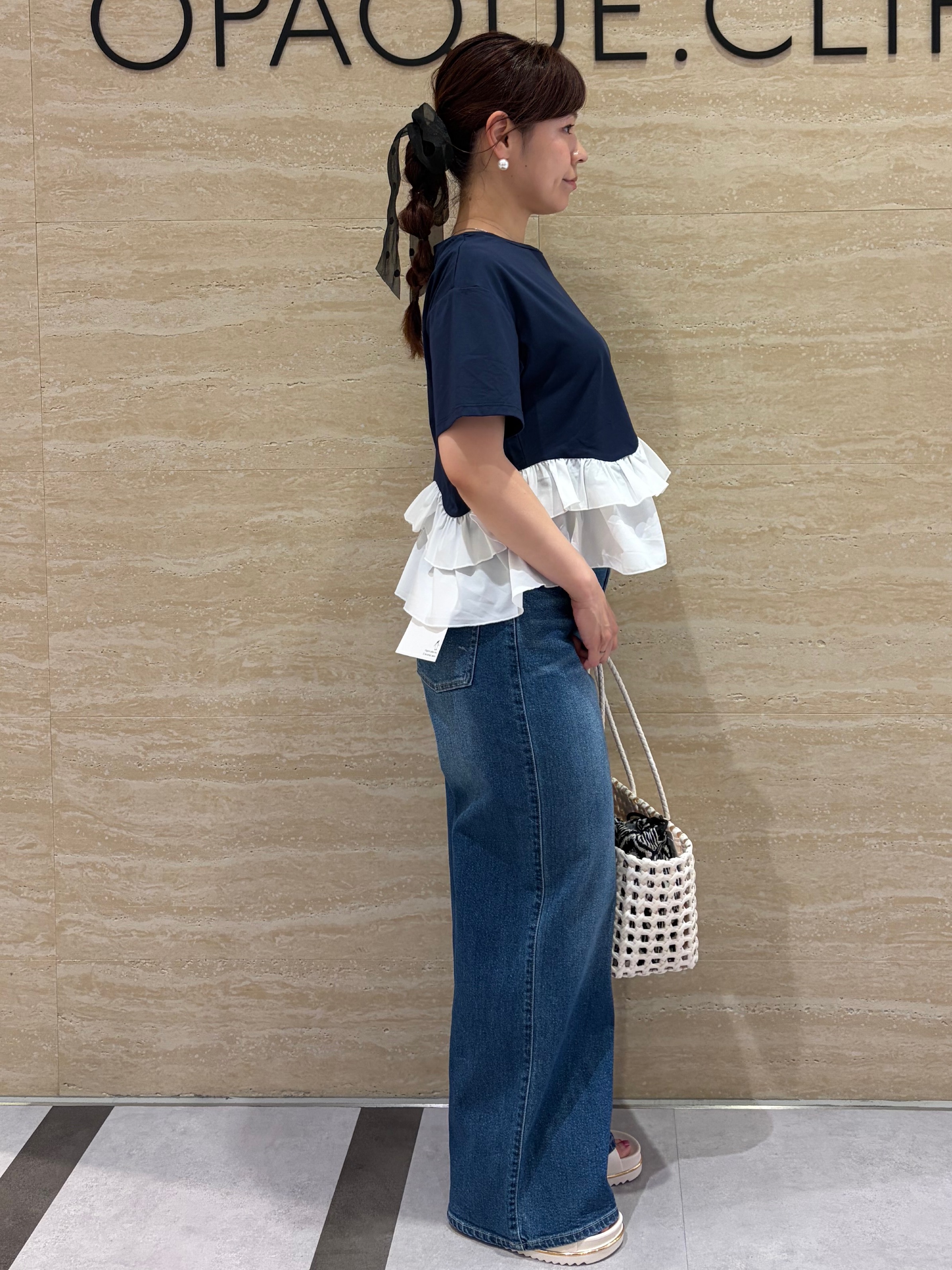 みやさんの「OPAQUE.CLIP｜裾フリルドッキングTシャツ【洗濯機OK】」を使ったコーディネート