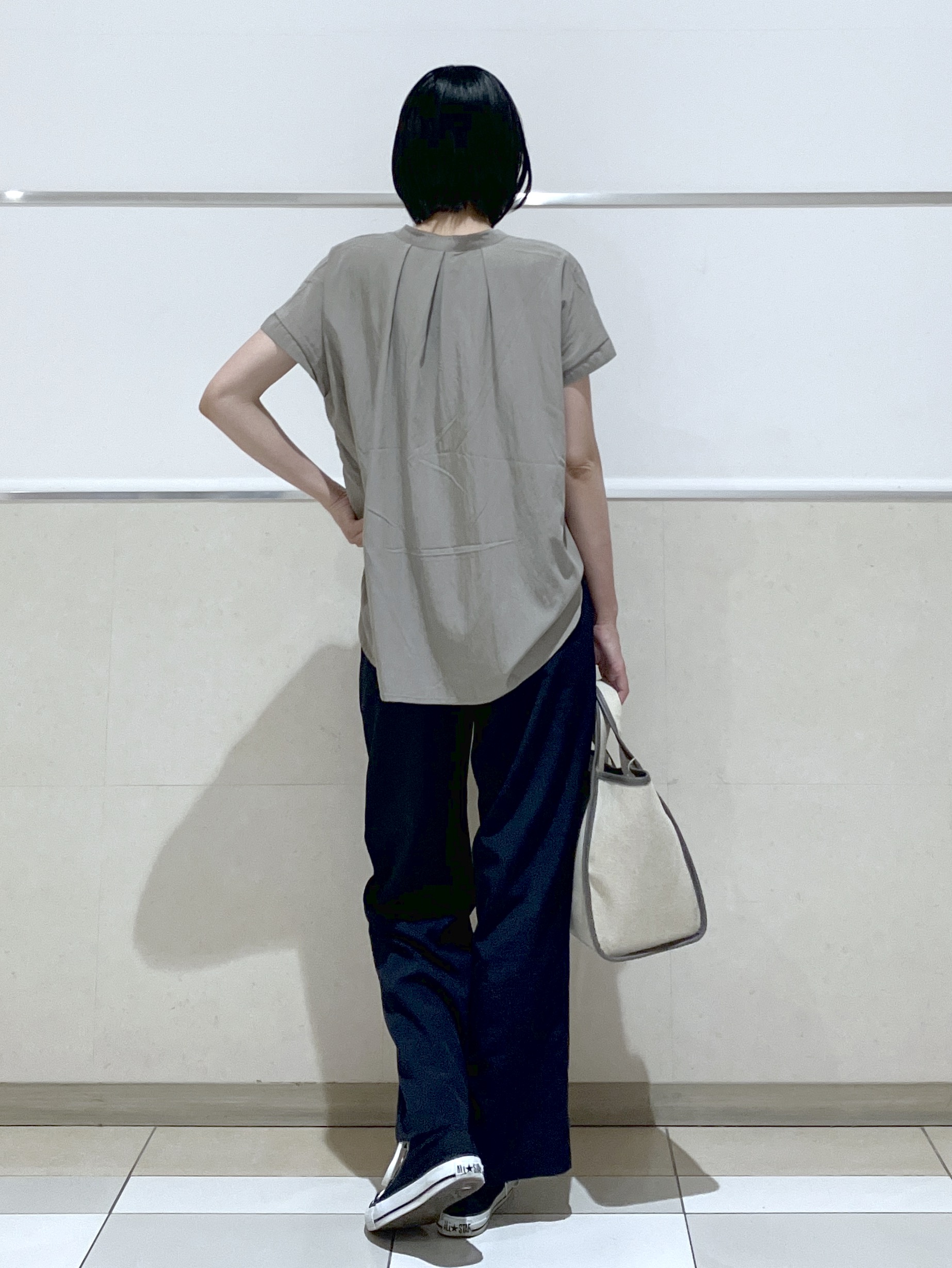 eriko さんの「Dessin｜バンドカラーフロントフリルブラウス」を使ったコーディネート