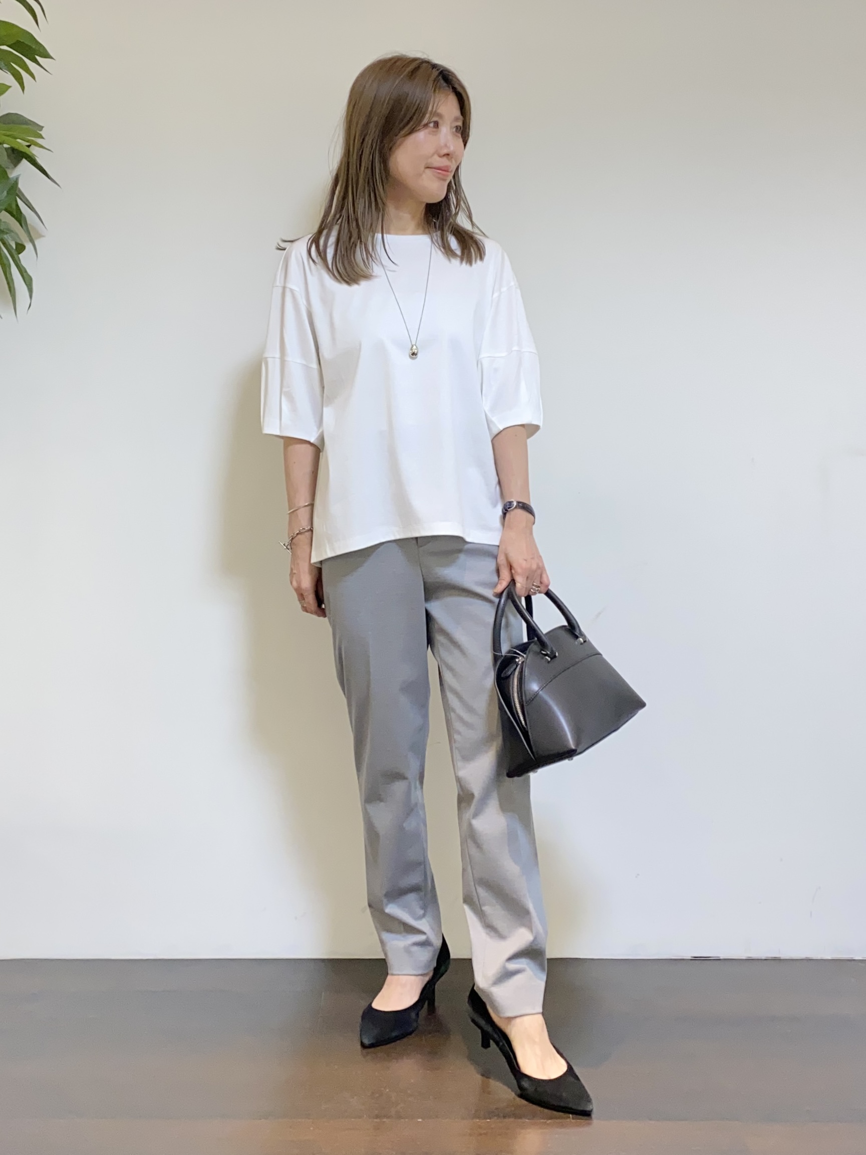 tomoさんの「UNTITLED｜【汗染み防止/接触冷感】ランタンスリーブプルオーバー」を使ったコーディネート
