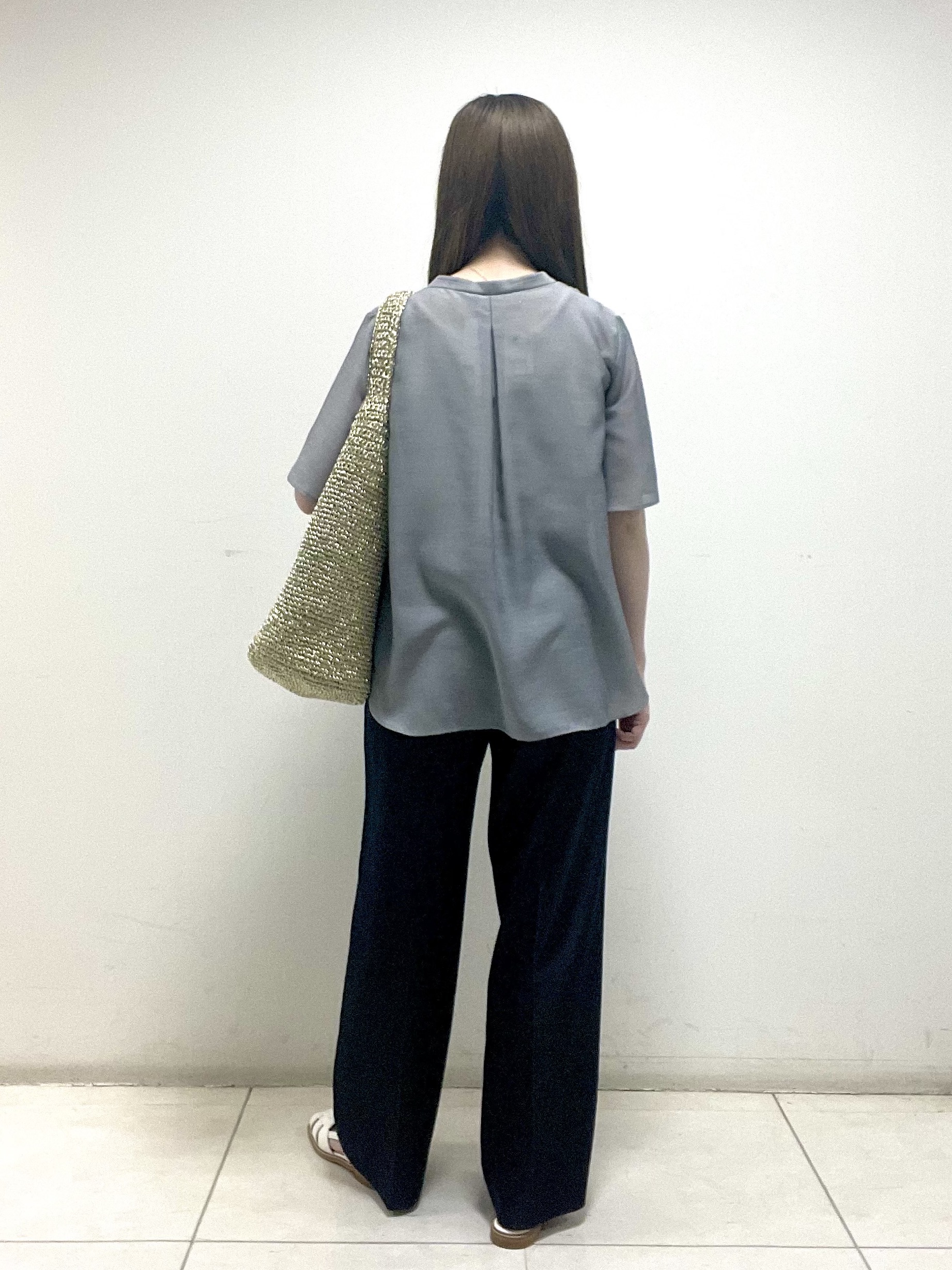 mさんの「INDIVI｜【接触冷感/洗える】シアーシャンブレーピンタックブラウス」を使ったコーディネート