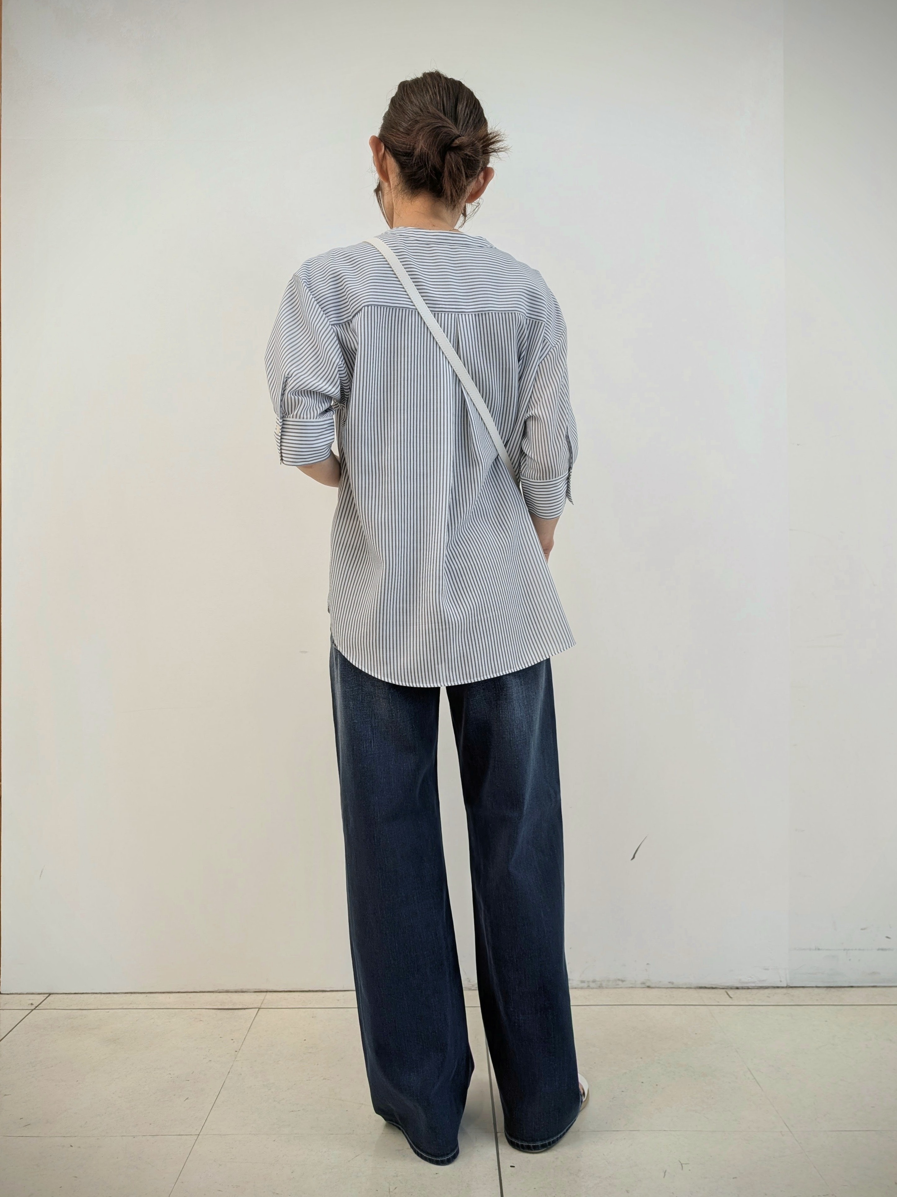 erikkoさんの「UNTITLED｜【接触冷感/通気性/洗える】フロントフリルブラウス」を使ったコーディネート