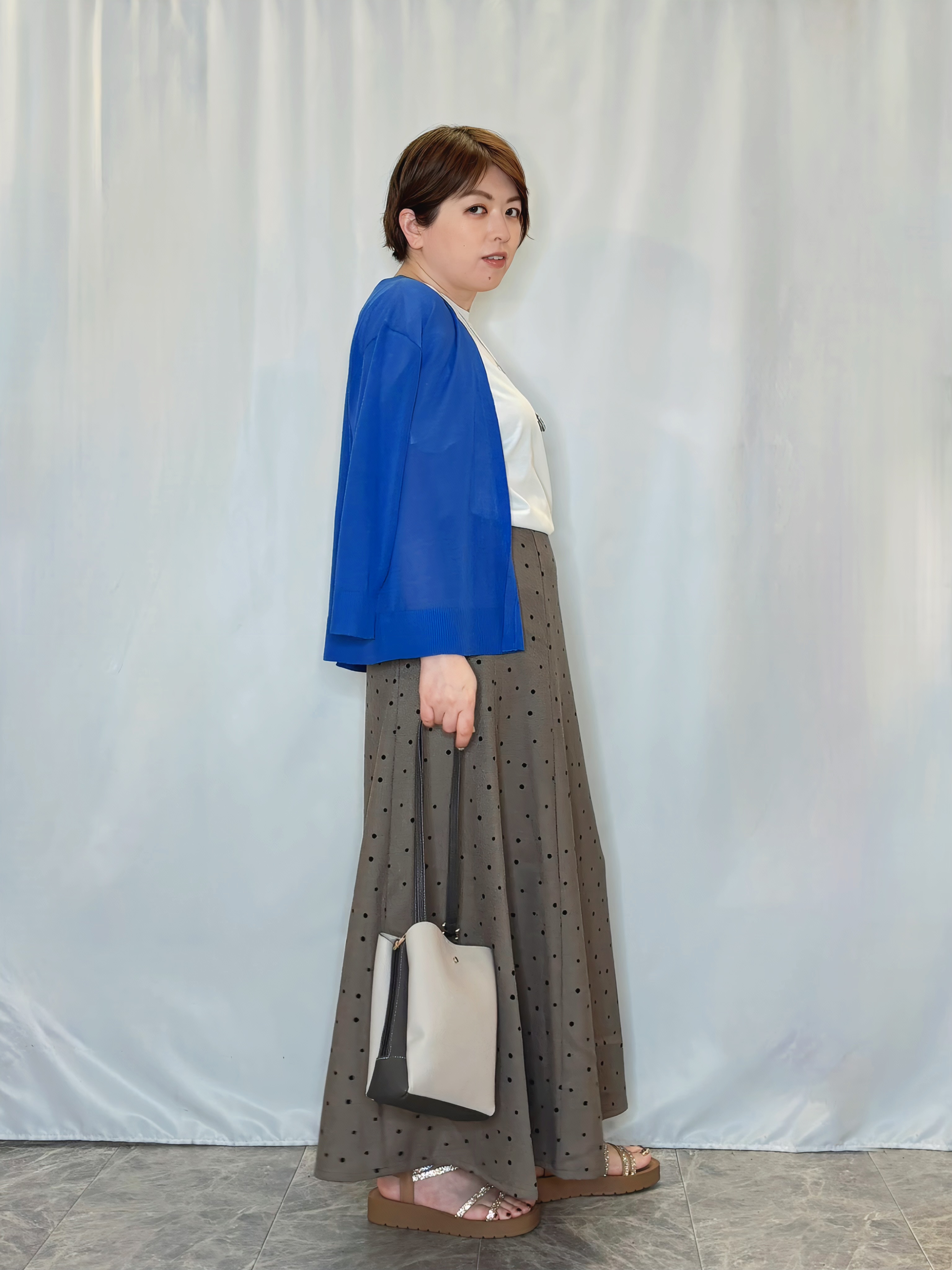 たみさんの「SHOO･LA･RUE｜【洗濯機可/S-LL】オンにもオフにも マルチに使えるボタンレスカーディガン」を使ったコーディネート